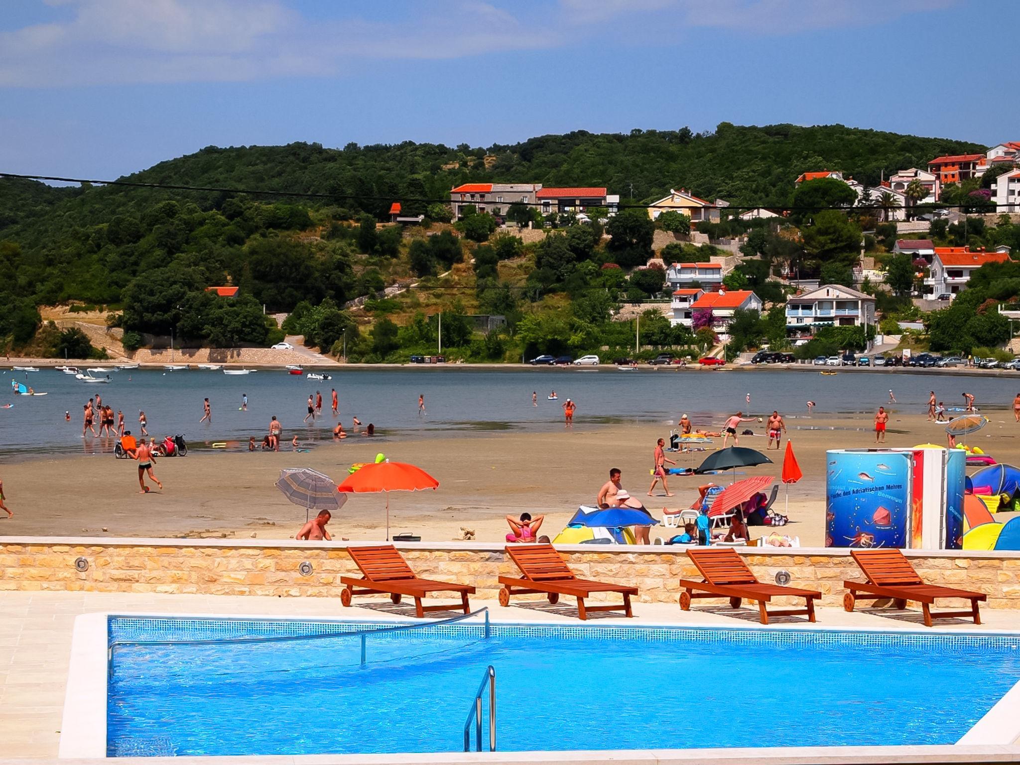 Photo 26 - Maison de 2 chambres à Rab avec piscine et vues à la mer