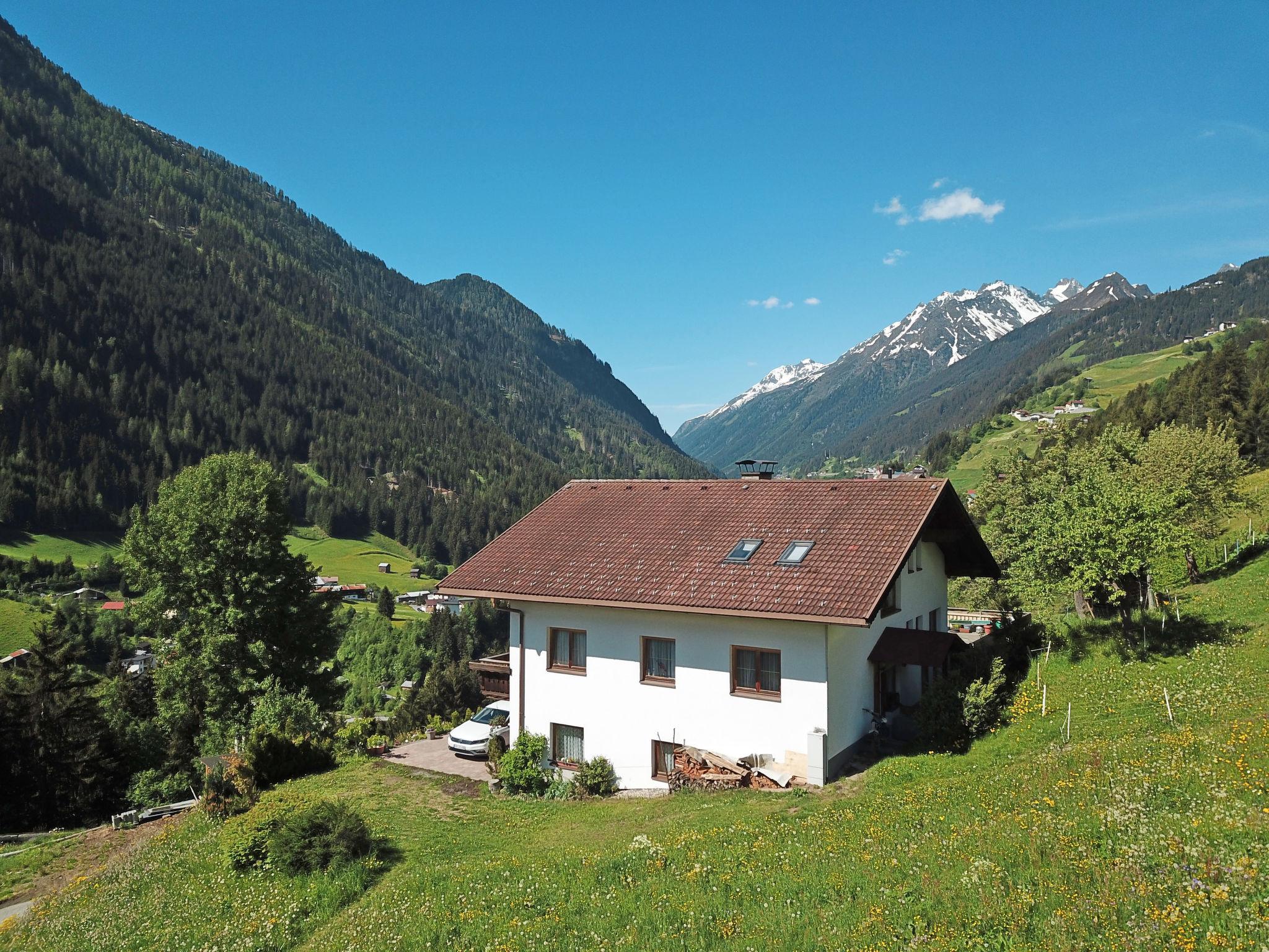 Photo 1 - Appartement de 2 chambres à Kappl avec jardin et vues sur la montagne