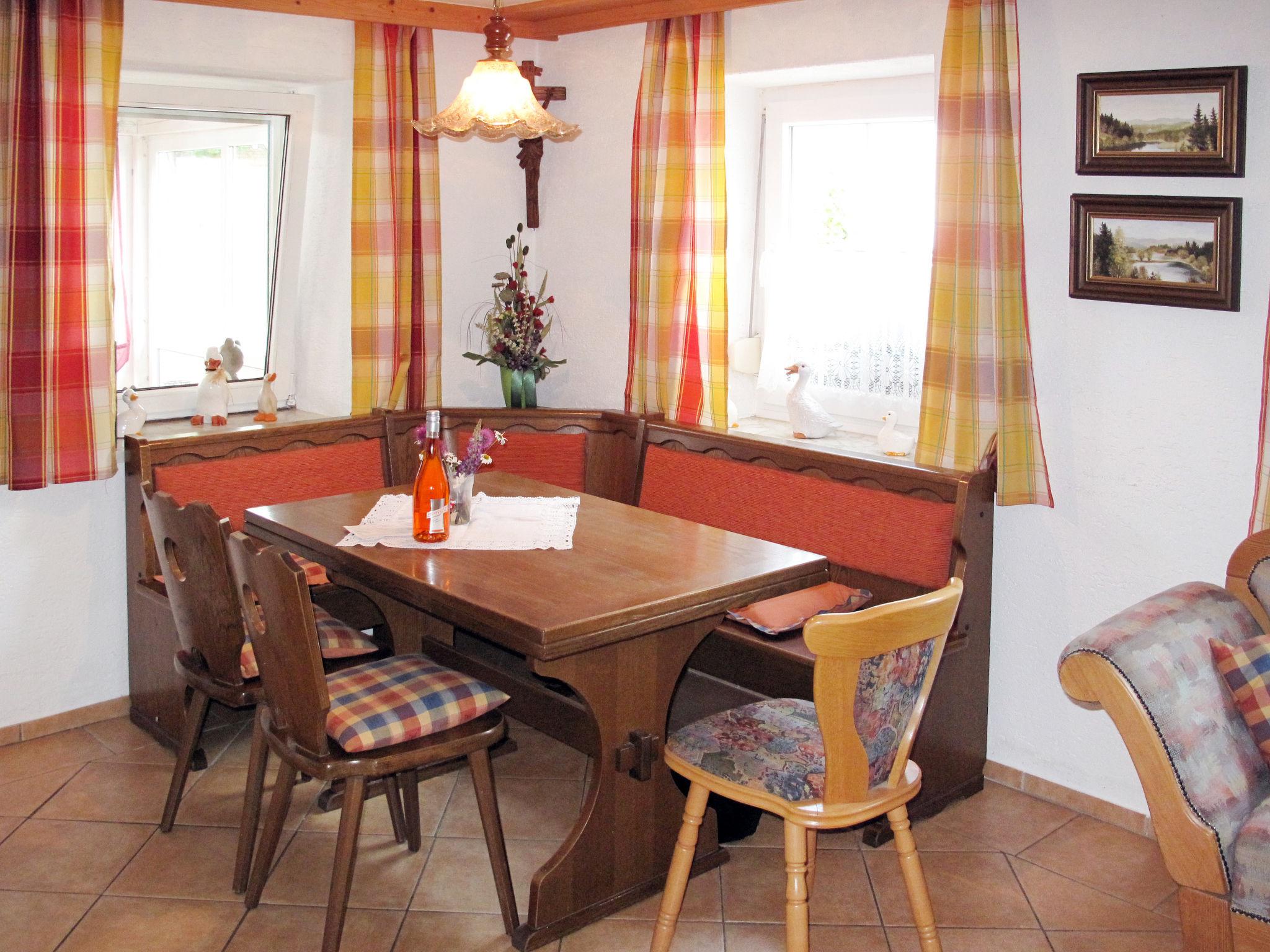 Photo 10 - 2 bedroom House in Bischofsmais with garden and mountain view