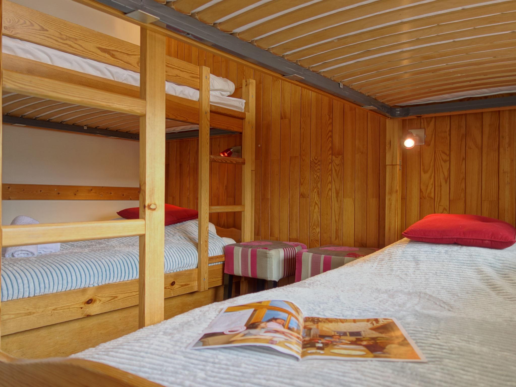 Foto 20 - Appartamento con 2 camere da letto a Tignes