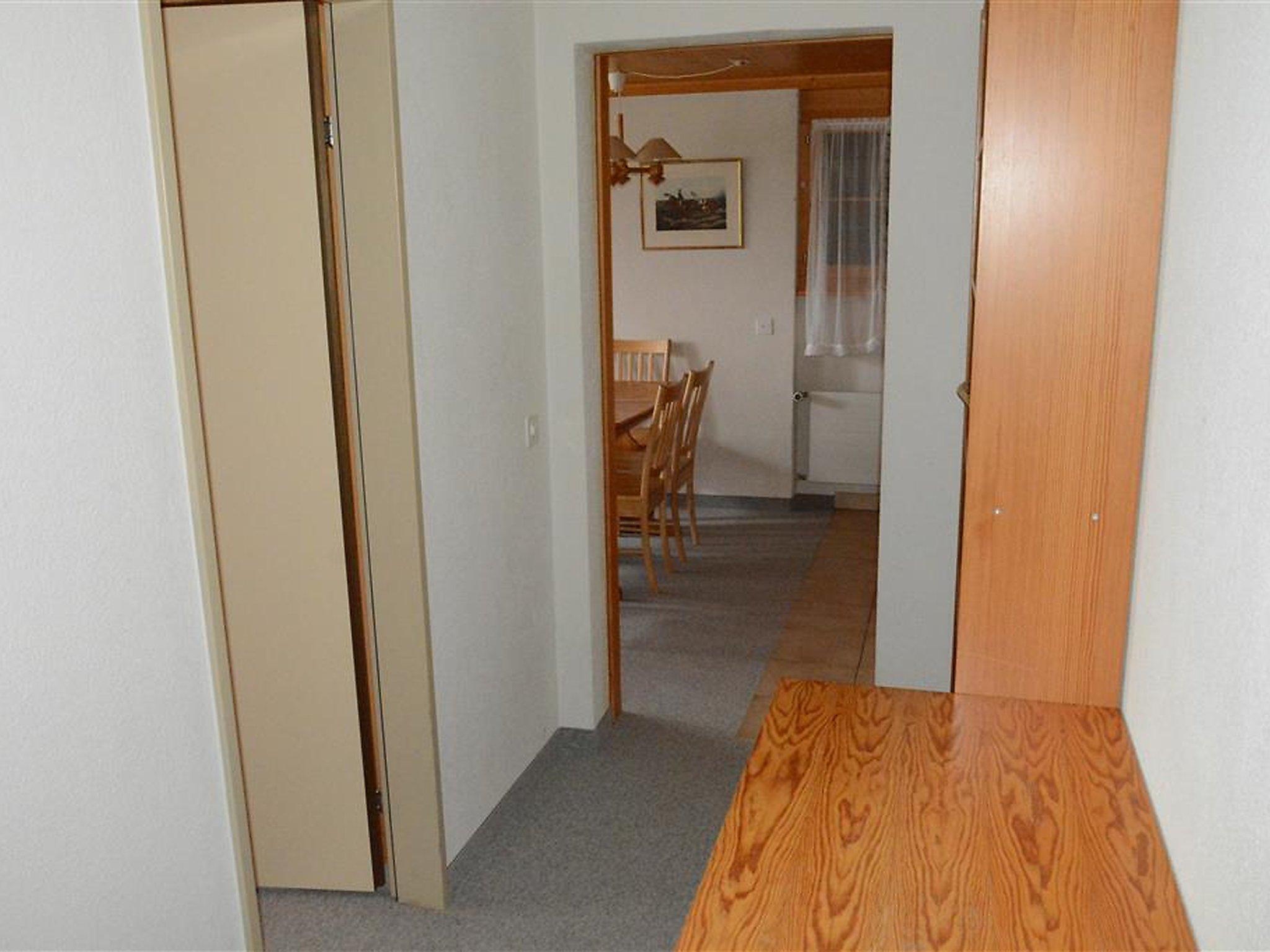 Photo 8 - 2 bedroom Apartment in Saanen