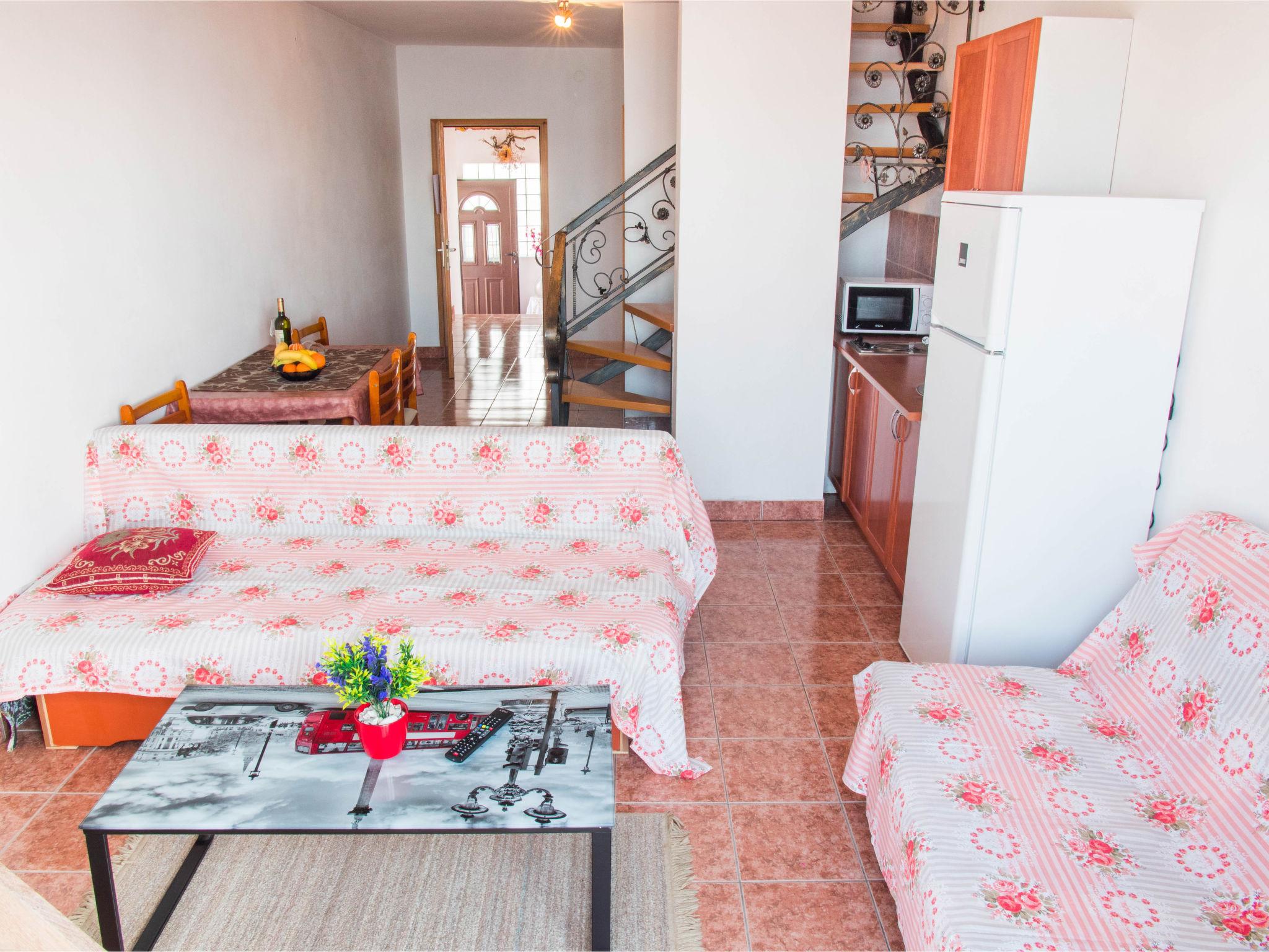 Photo 4 - Appartement de 2 chambres à Novi Vinodolski avec terrasse et vues à la mer