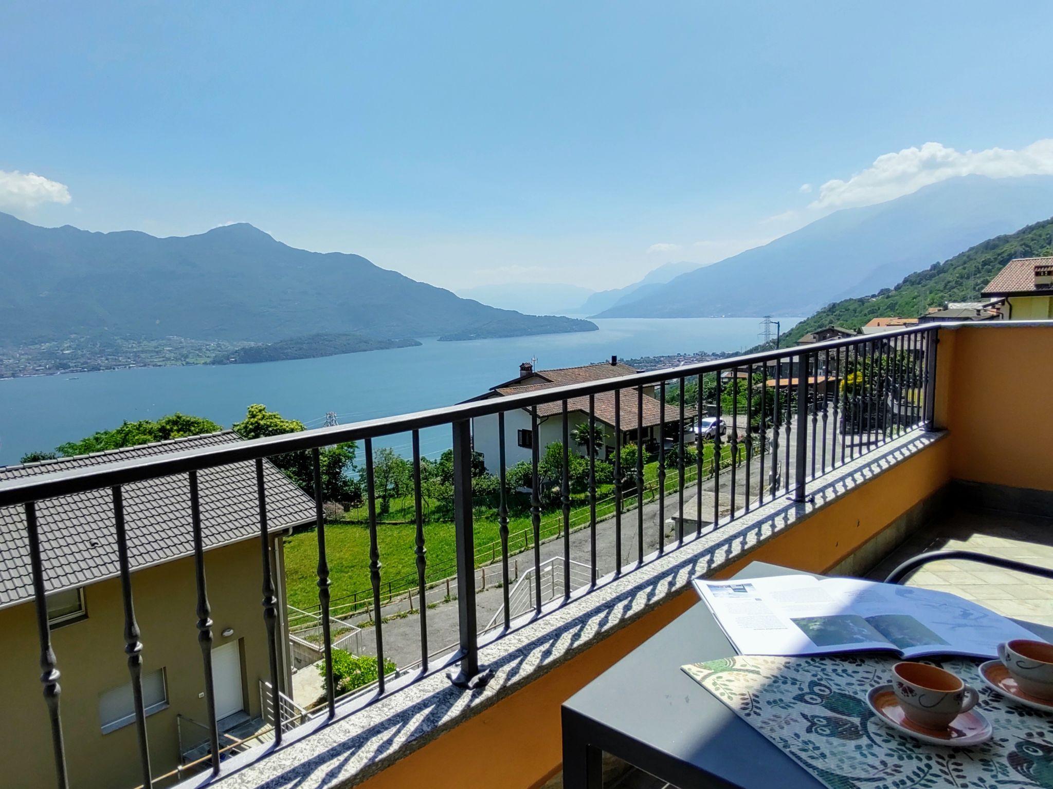 Photo 1 - Appartement de 3 chambres à Trezzone avec terrasse et vues sur la montagne