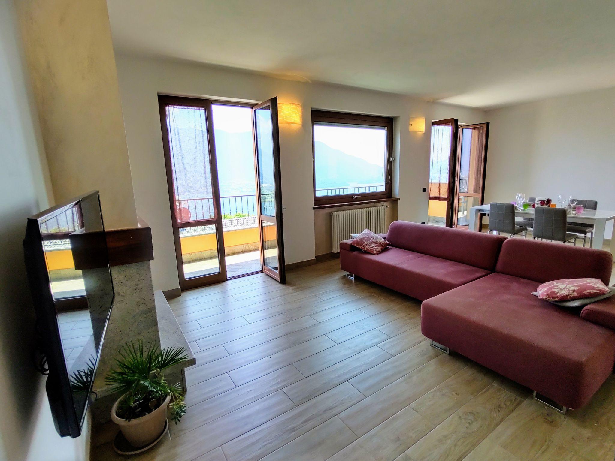 Photo 10 - Appartement de 3 chambres à Trezzone avec terrasse et vues sur la montagne