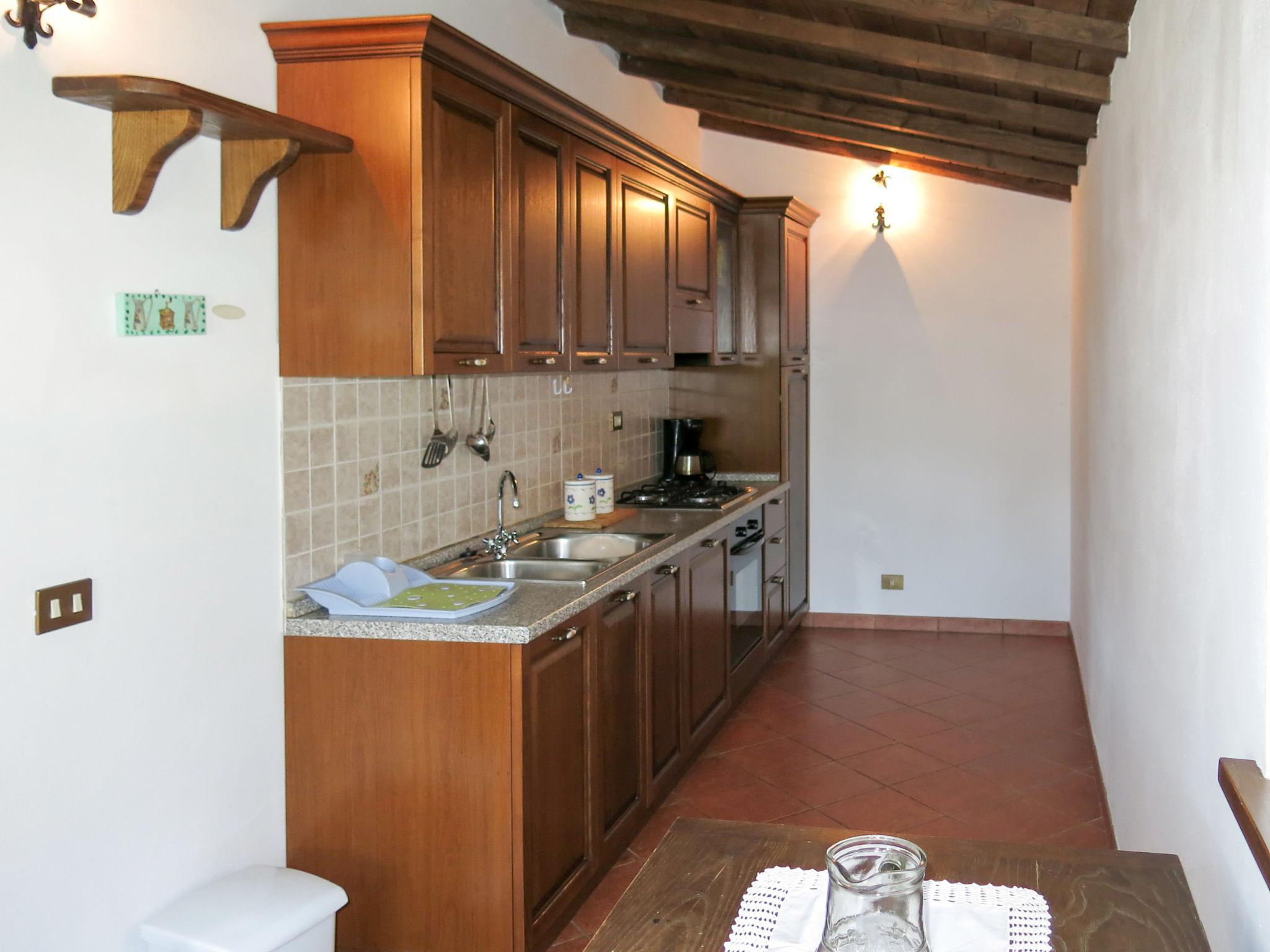 Foto 20 - Casa de 4 habitaciones en Fabbriche di Vergemoli con piscina privada y jardín