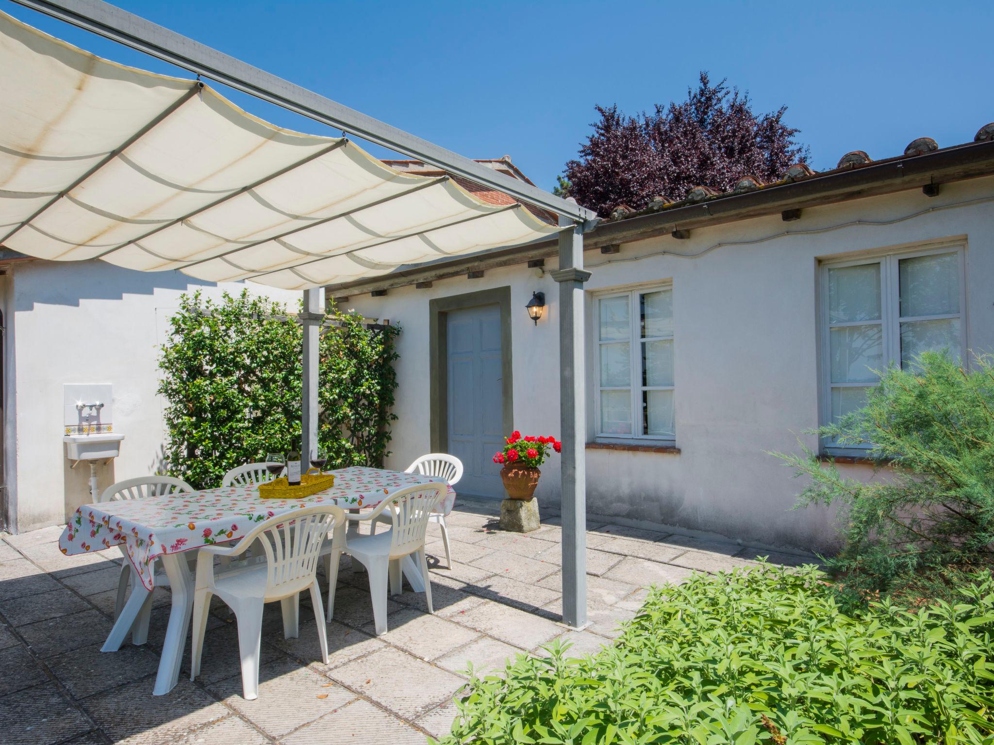 Foto 22 - Casa de 3 quartos em Pescia com piscina privada e jardim