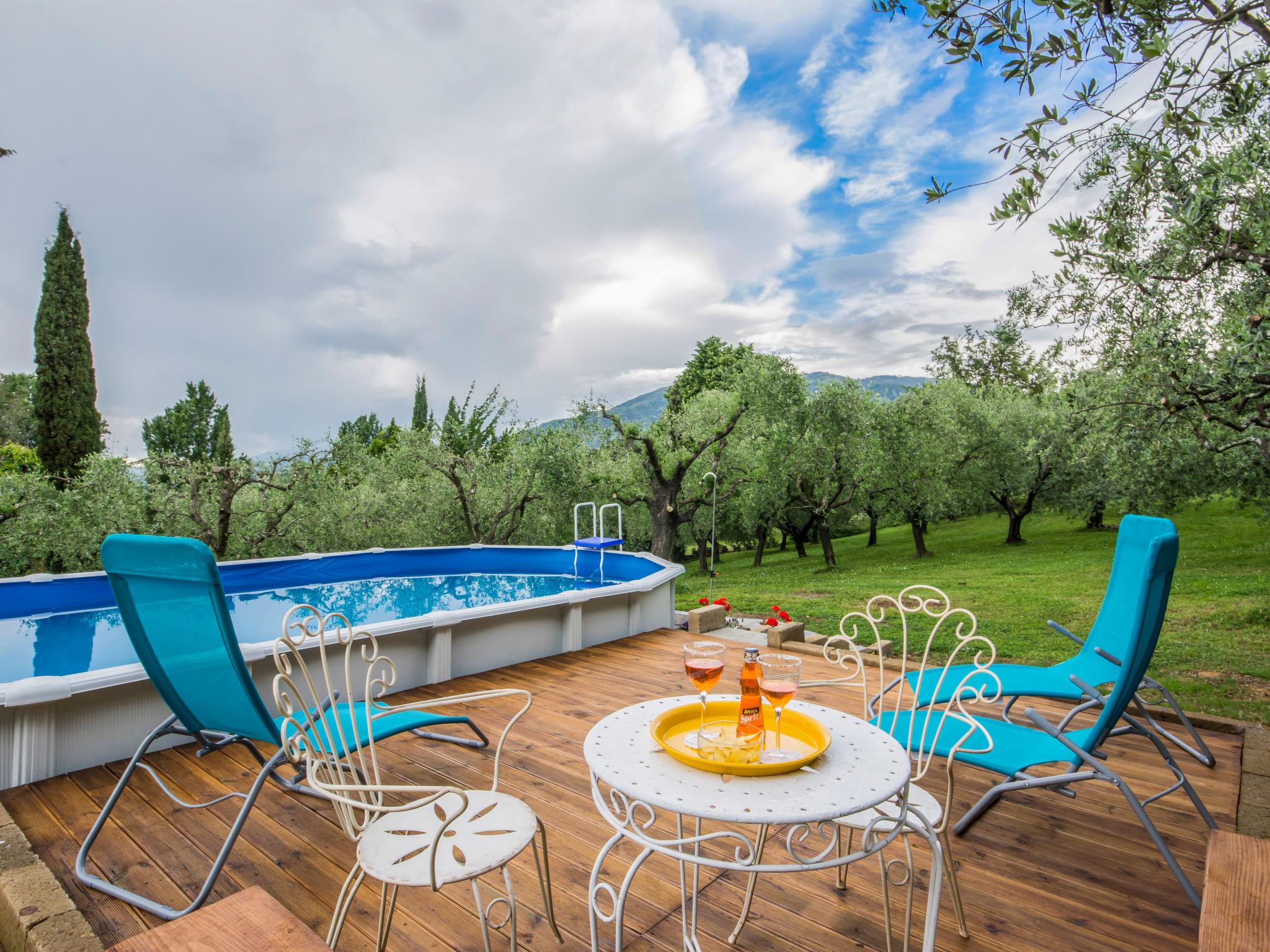 Foto 2 - Casa de 3 quartos em Pescia com piscina privada e jardim