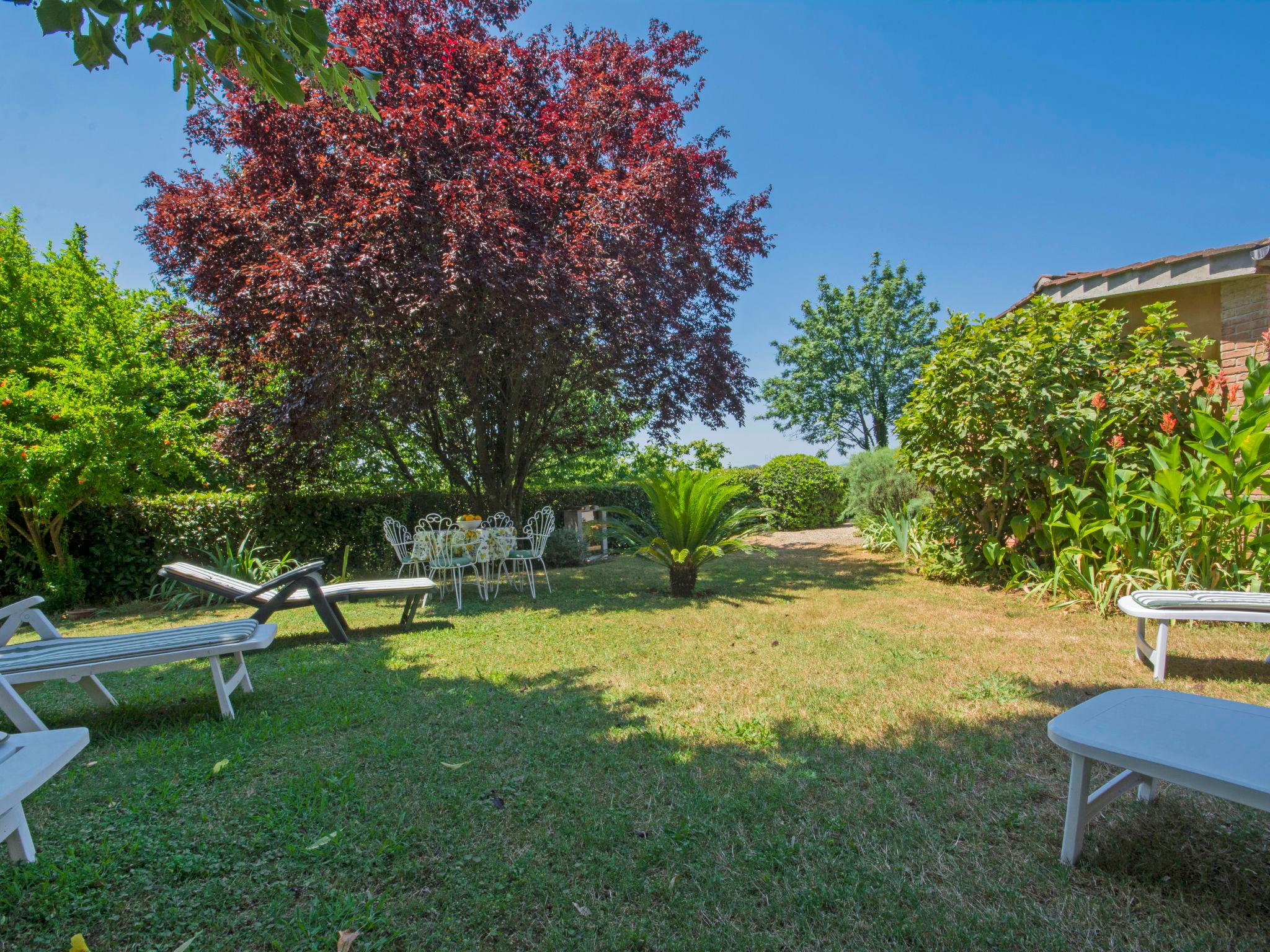 Foto 25 - Casa de 3 quartos em Pescia com piscina privada e jardim