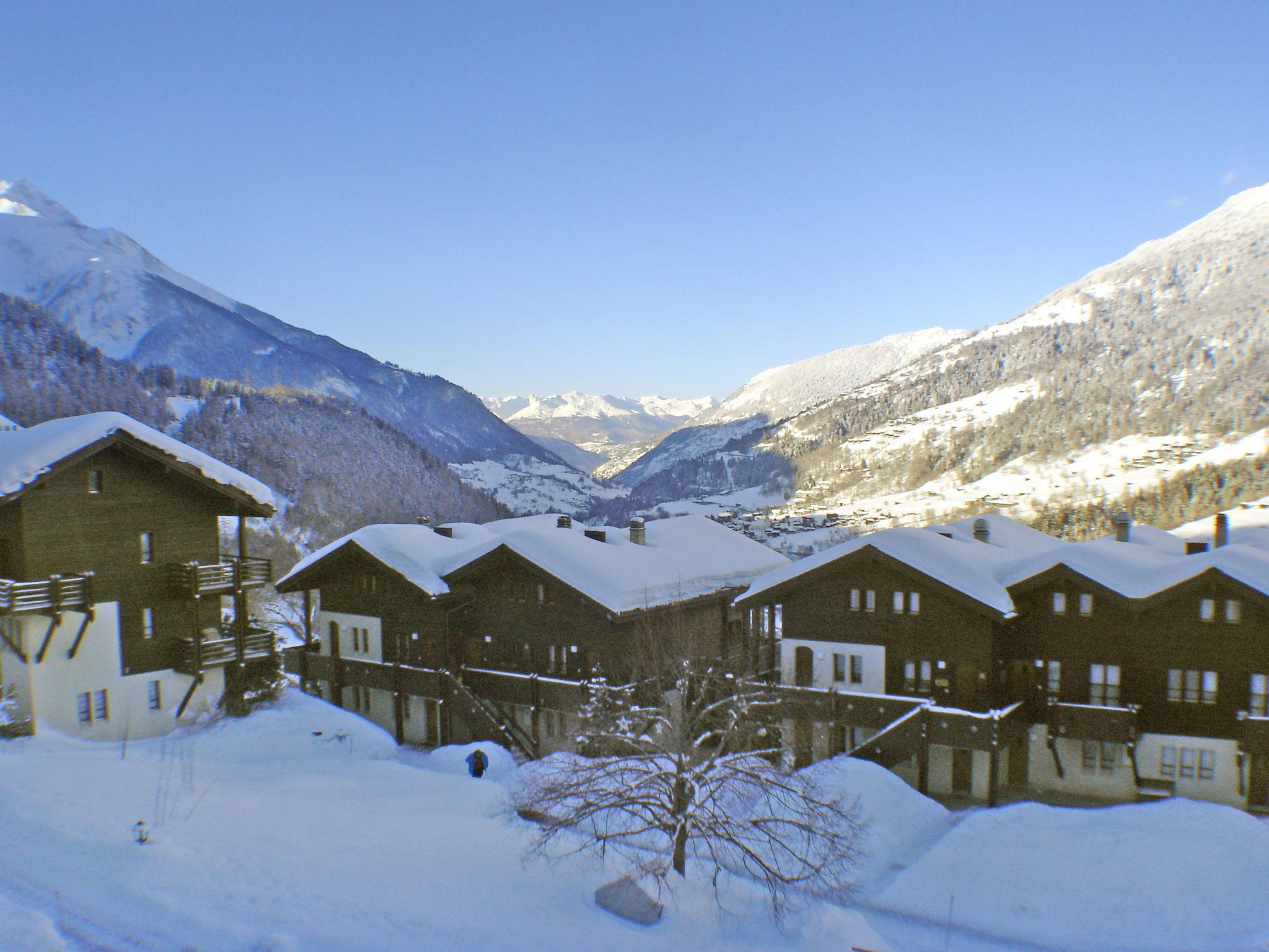 Photo 16 - Appartement de 2 chambres à Ernen avec sauna et vues sur la montagne