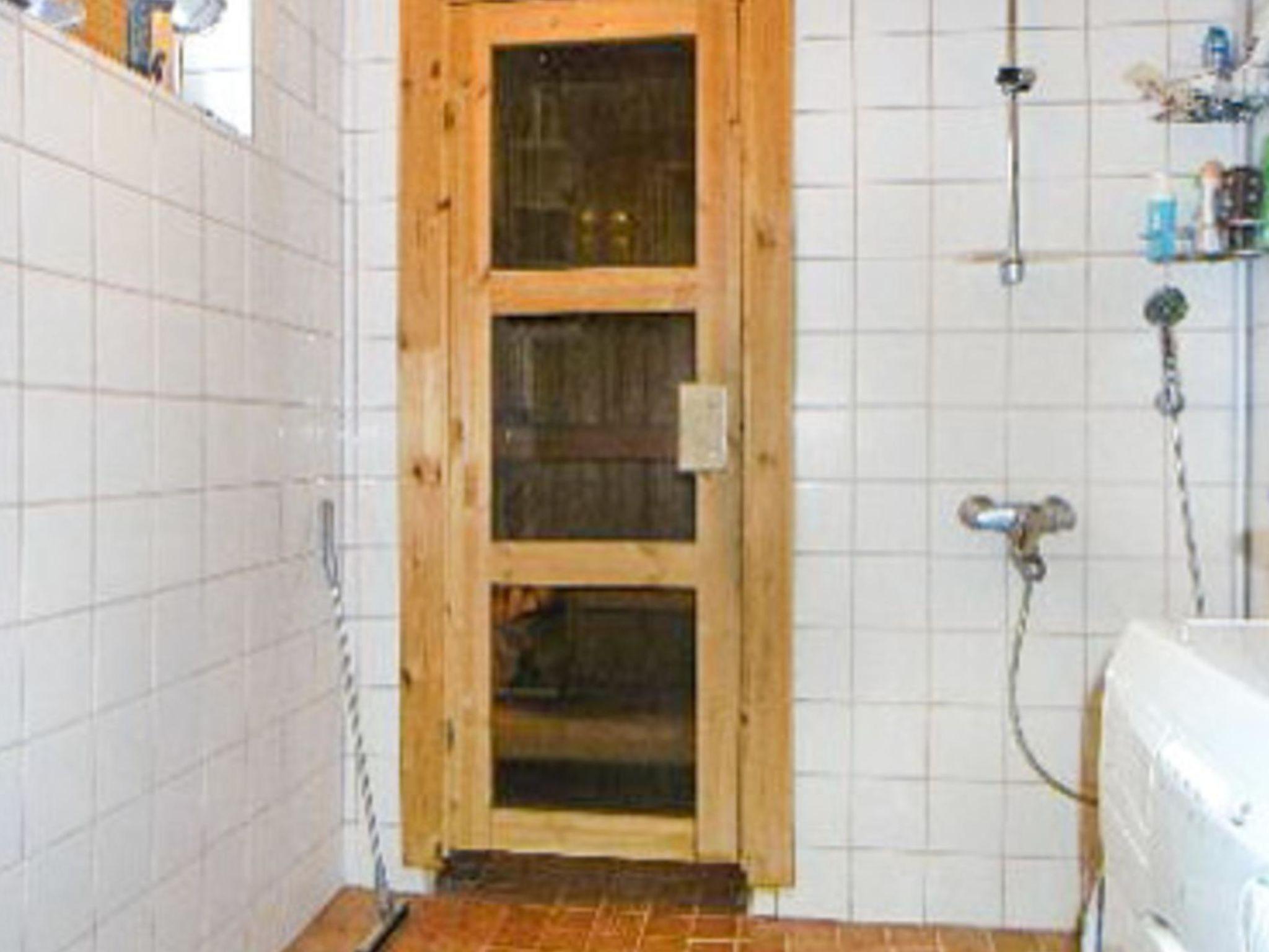 Foto 14 - Casa de 3 quartos em Lohja com sauna