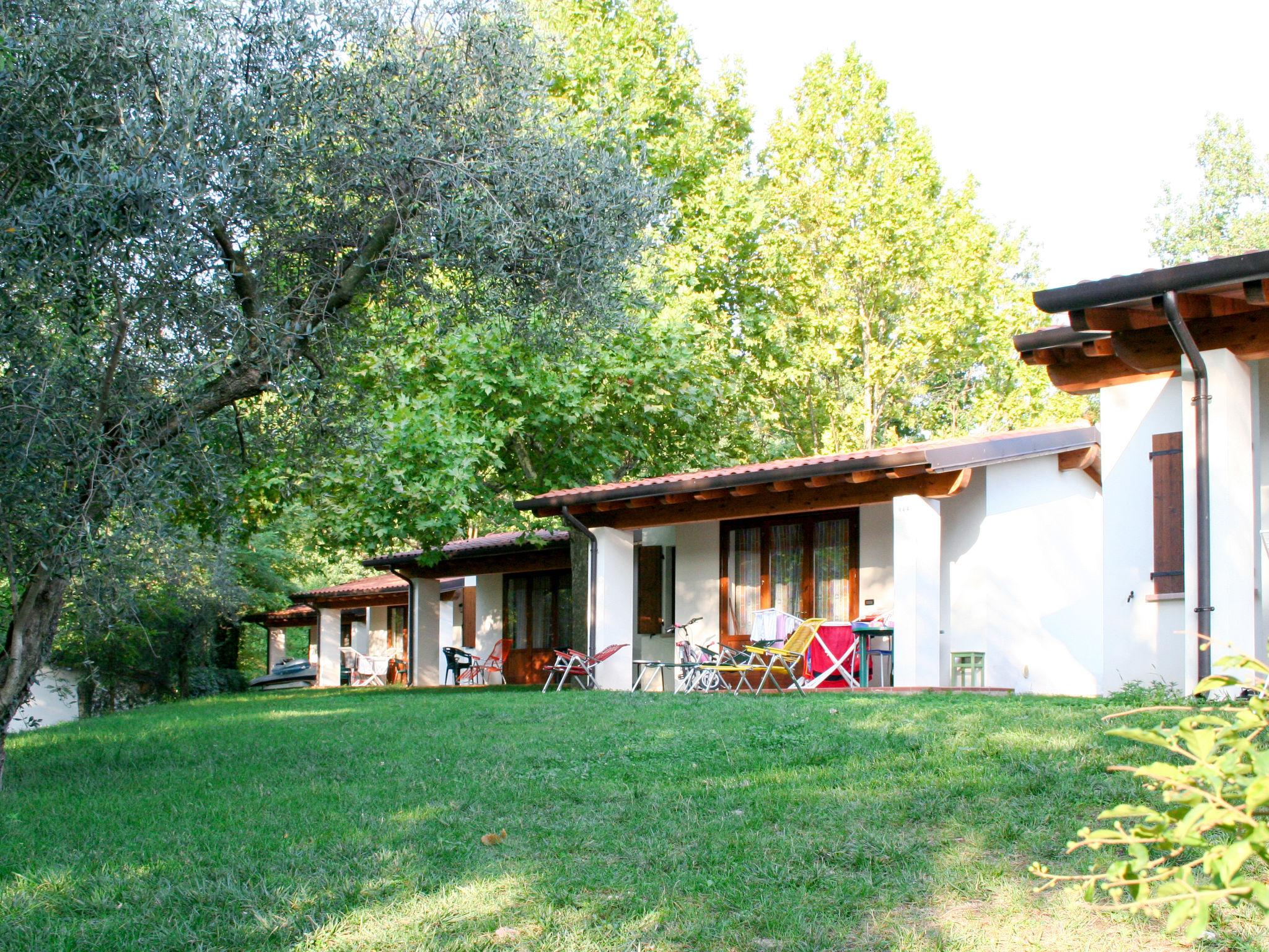 Foto 2 - Casa con 2 camere da letto a Manerba del Garda con piscina e vista sulle montagne