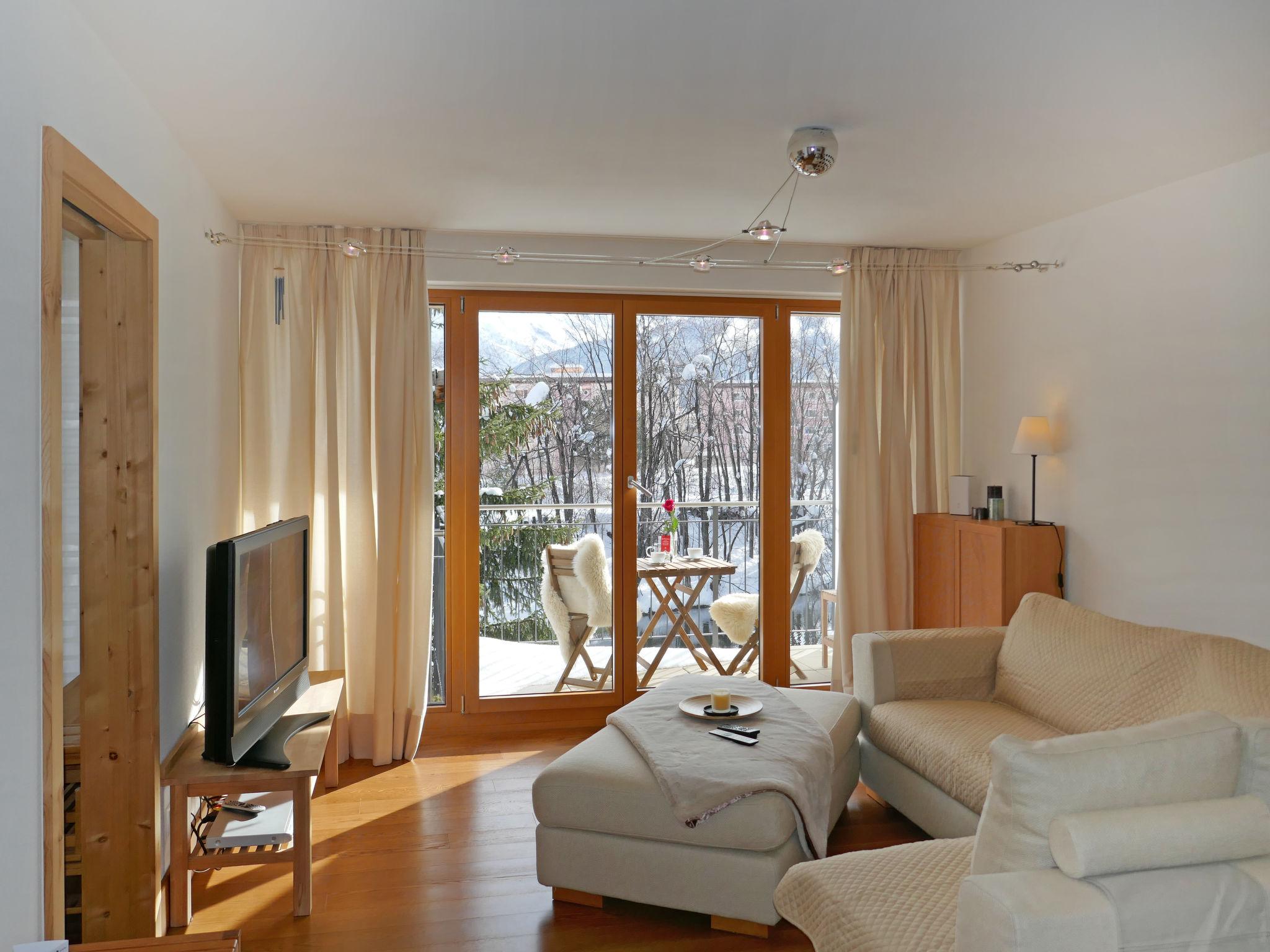 Foto 11 - Apartment mit 1 Schlafzimmer in Samedan
