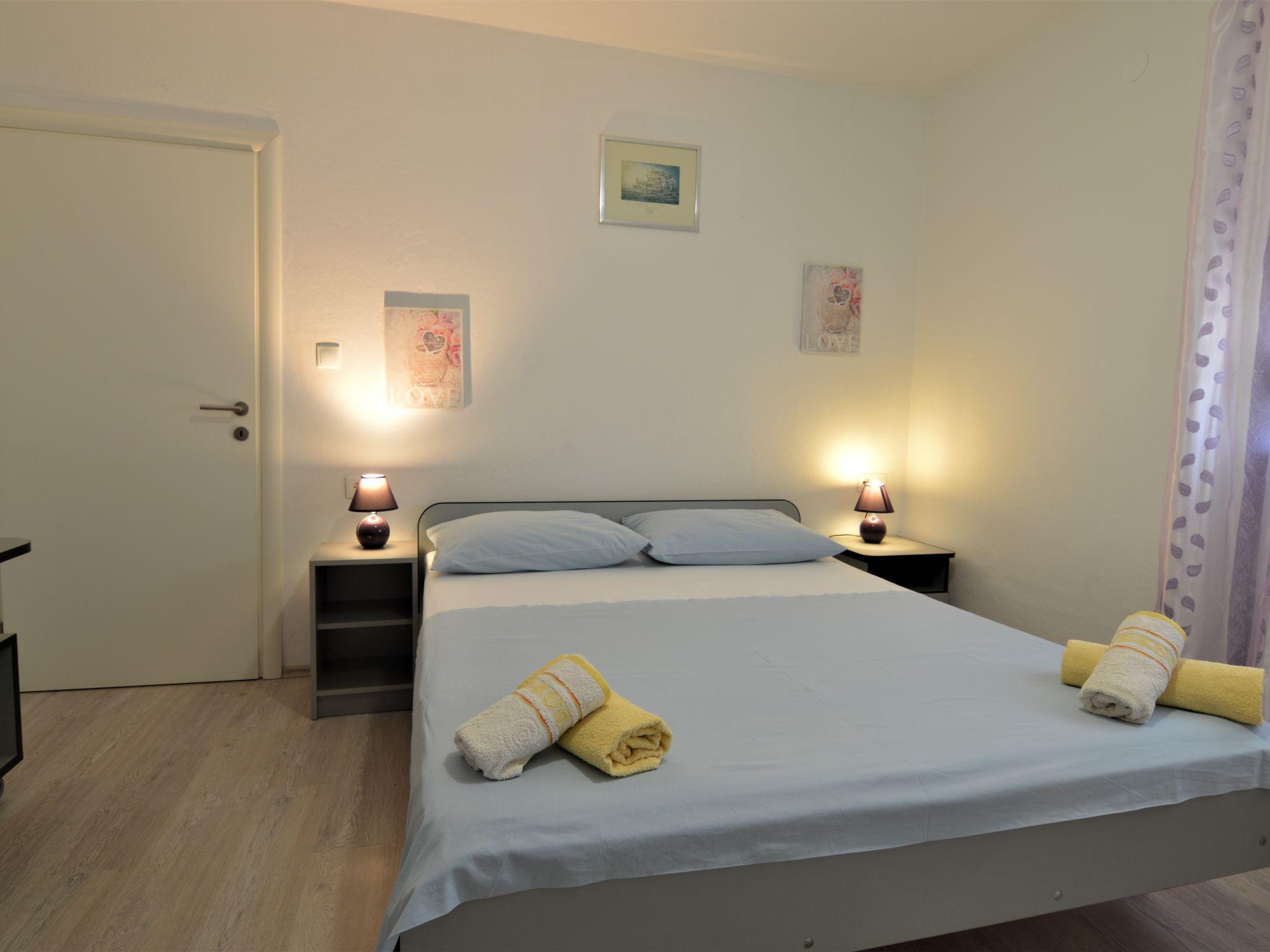 Foto 8 - Apartment mit 3 Schlafzimmern in Trogir mit terrasse und blick aufs meer