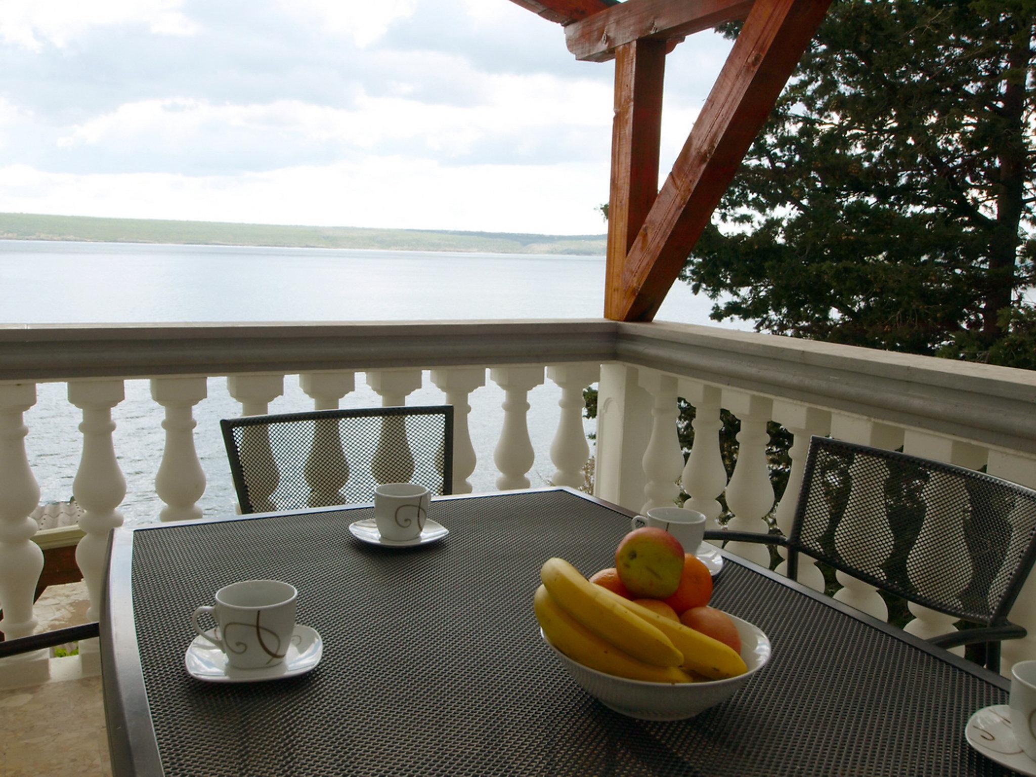 Foto 13 - Apartamento de 3 habitaciones en Jasenice con terraza y vistas al mar
