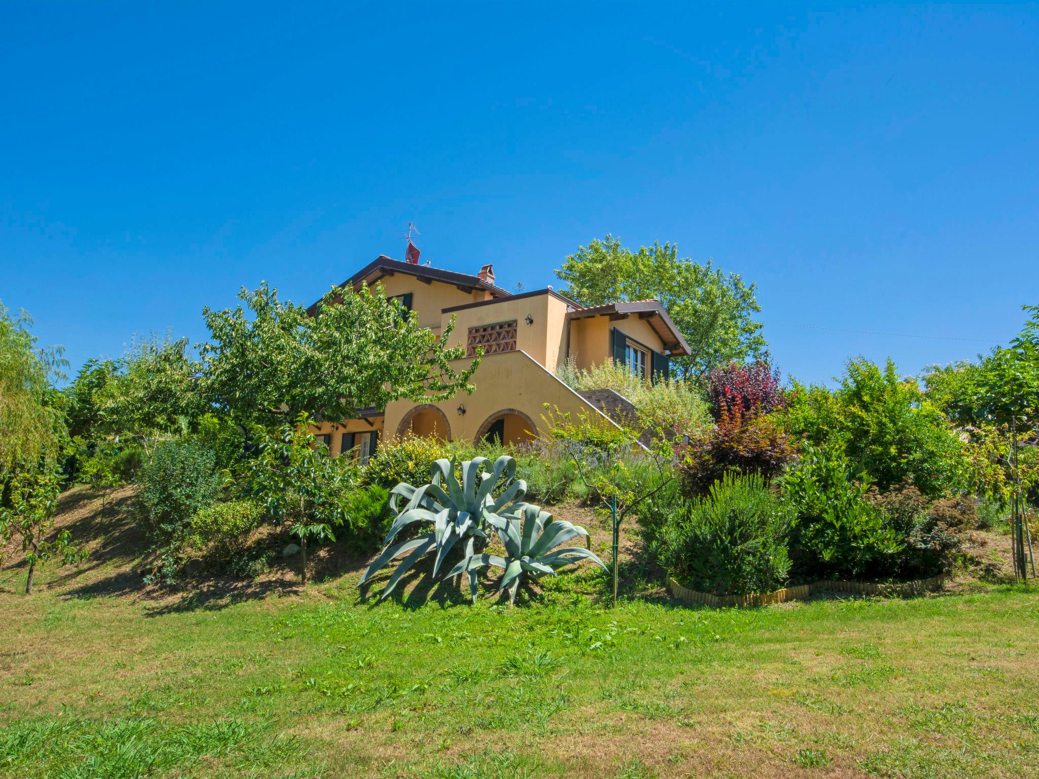 Foto 1 - Casa de 2 quartos em Massarosa com jardim e vistas do mar