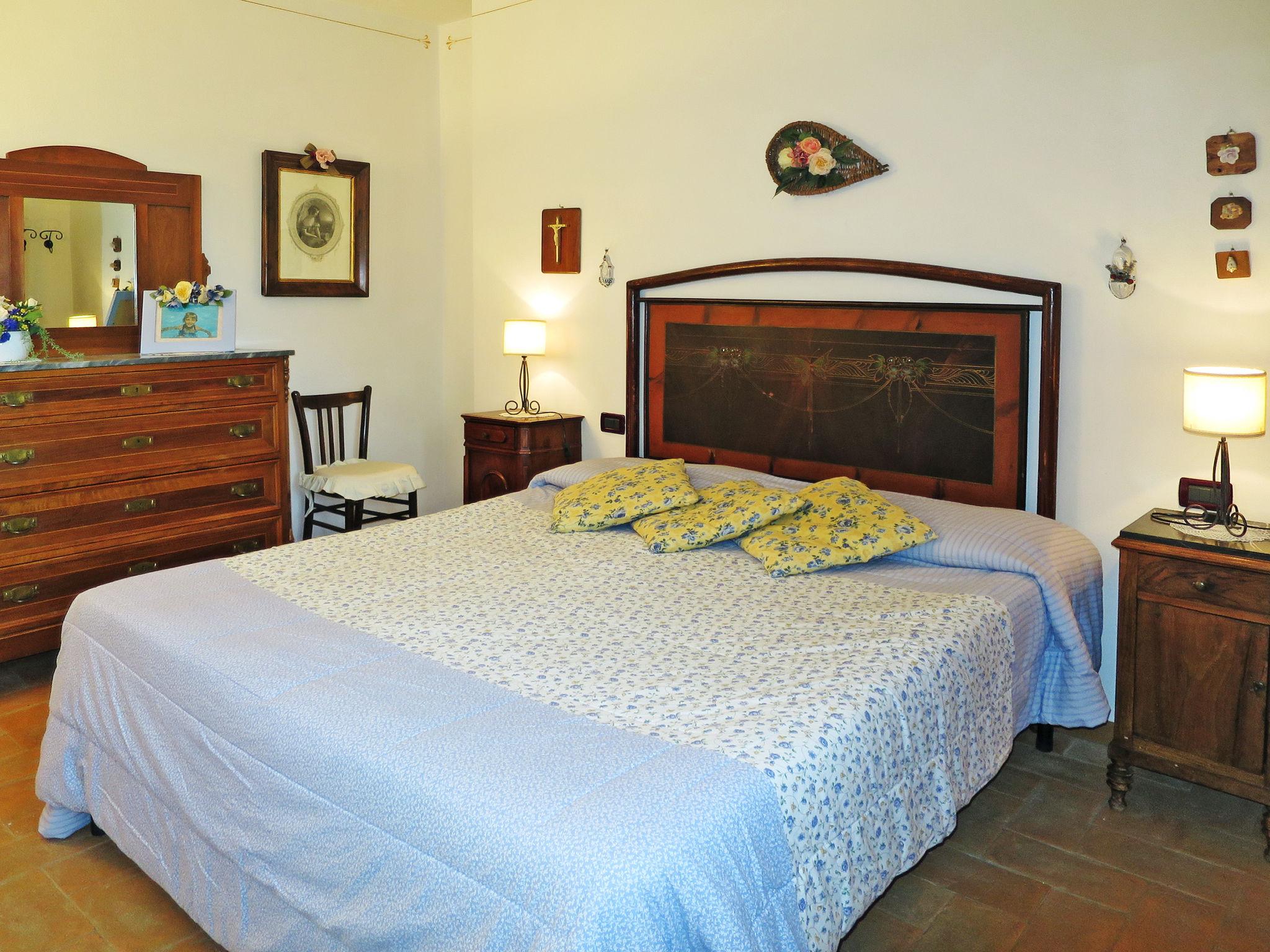 Photo 16 - 5 bedroom House in San Gimignano with private pool and garden