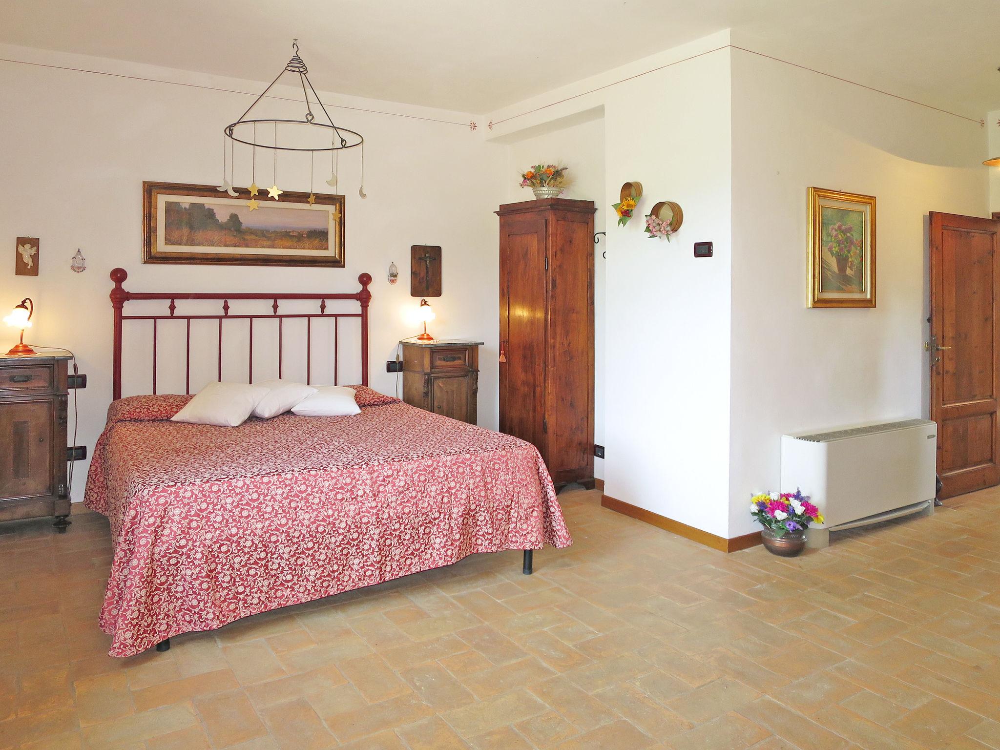 Photo 12 - 5 bedroom House in San Gimignano with private pool and garden