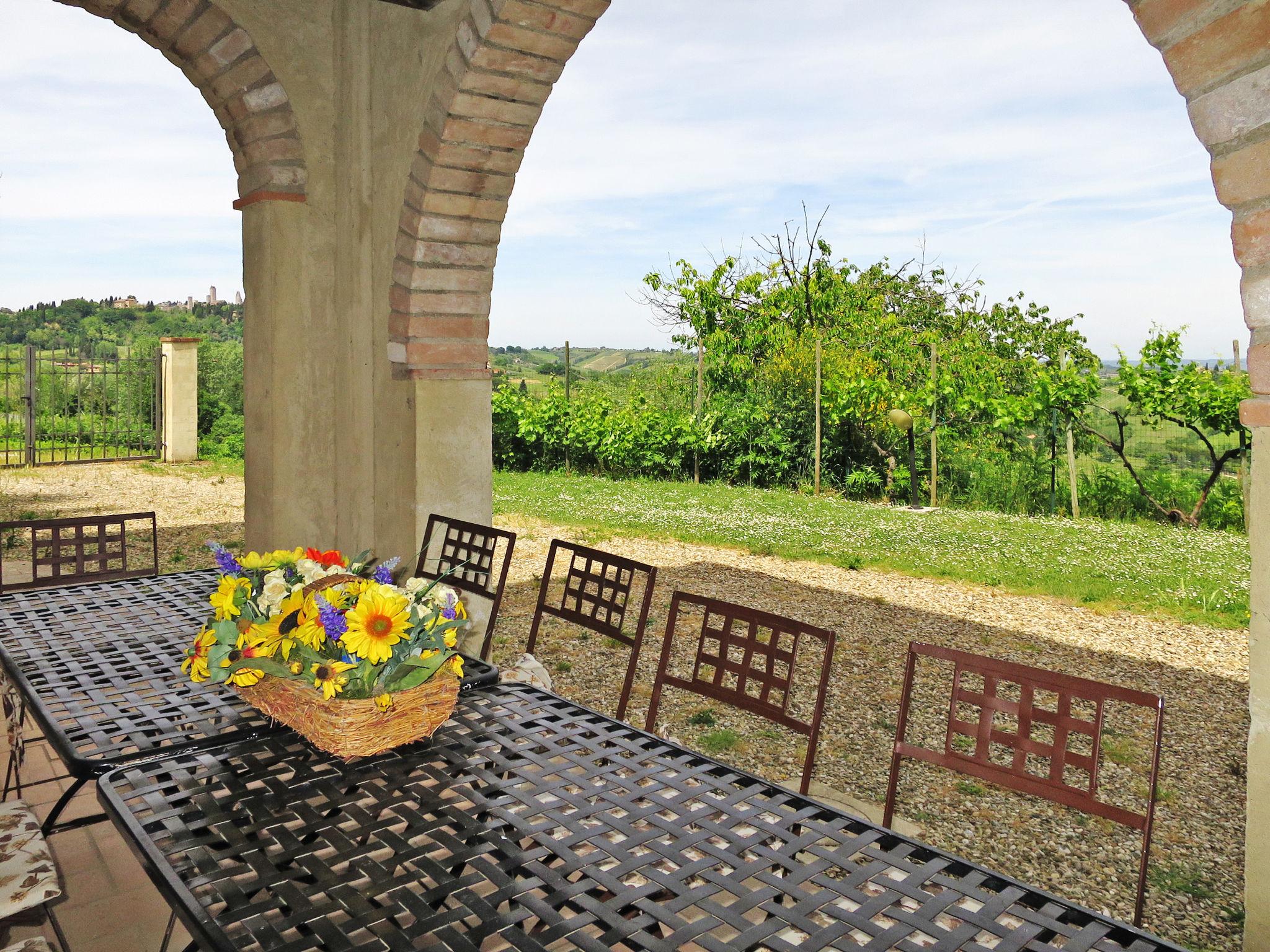 Foto 2 - Casa con 5 camere da letto a San Gimignano con piscina privata e giardino