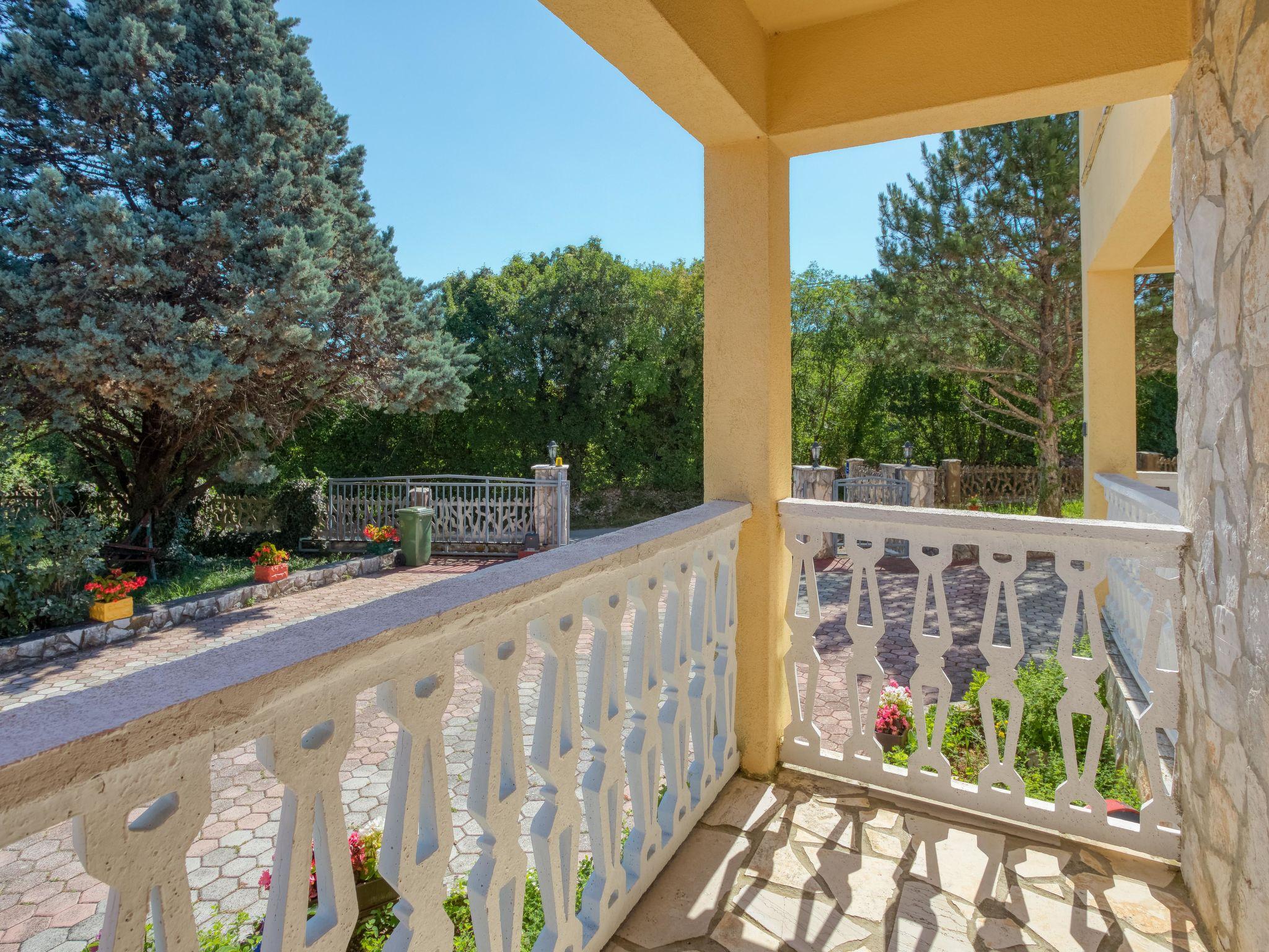 Photo 20 - Maison de 6 chambres à Raša avec piscine privée et jardin