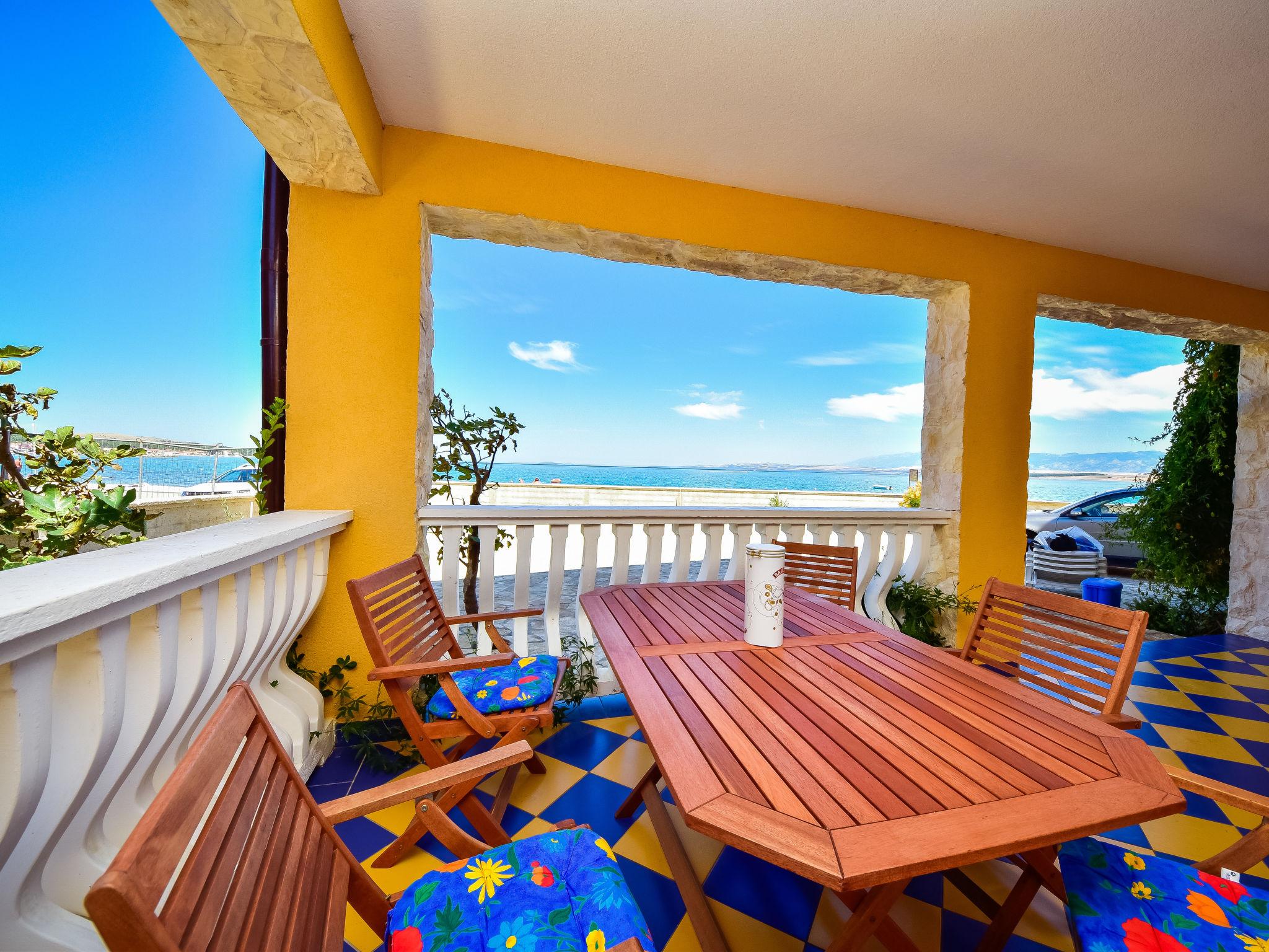 Foto 1 - Apartamento de 2 habitaciones en Vir con terraza y vistas al mar