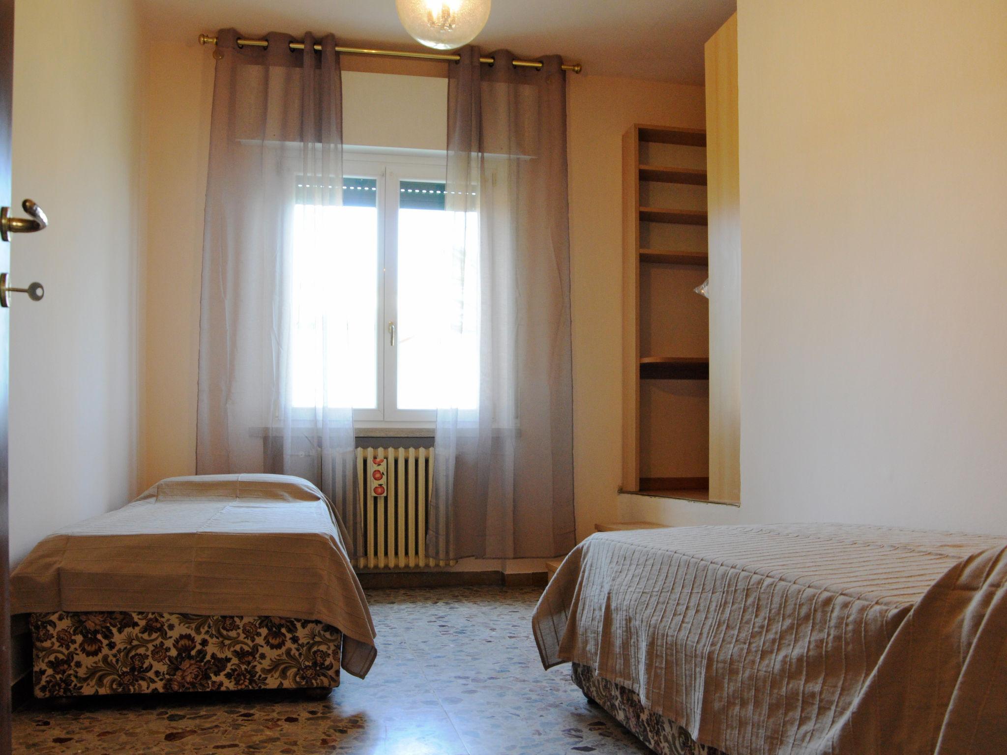 Photo 12 - 3 bedroom Apartment in Lazise with garden and terrace