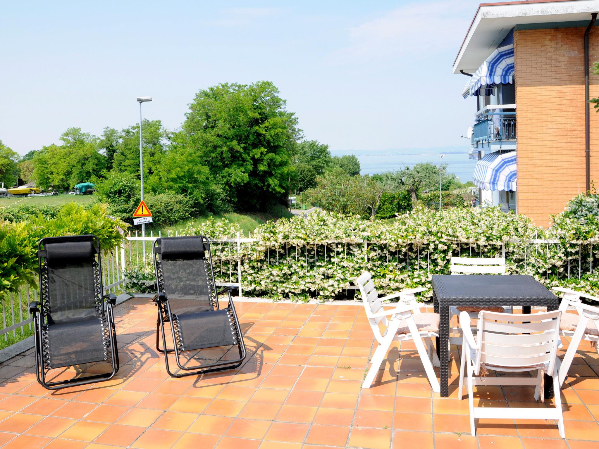 Photo 4 - 3 bedroom Apartment in Lazise with garden and mountain view