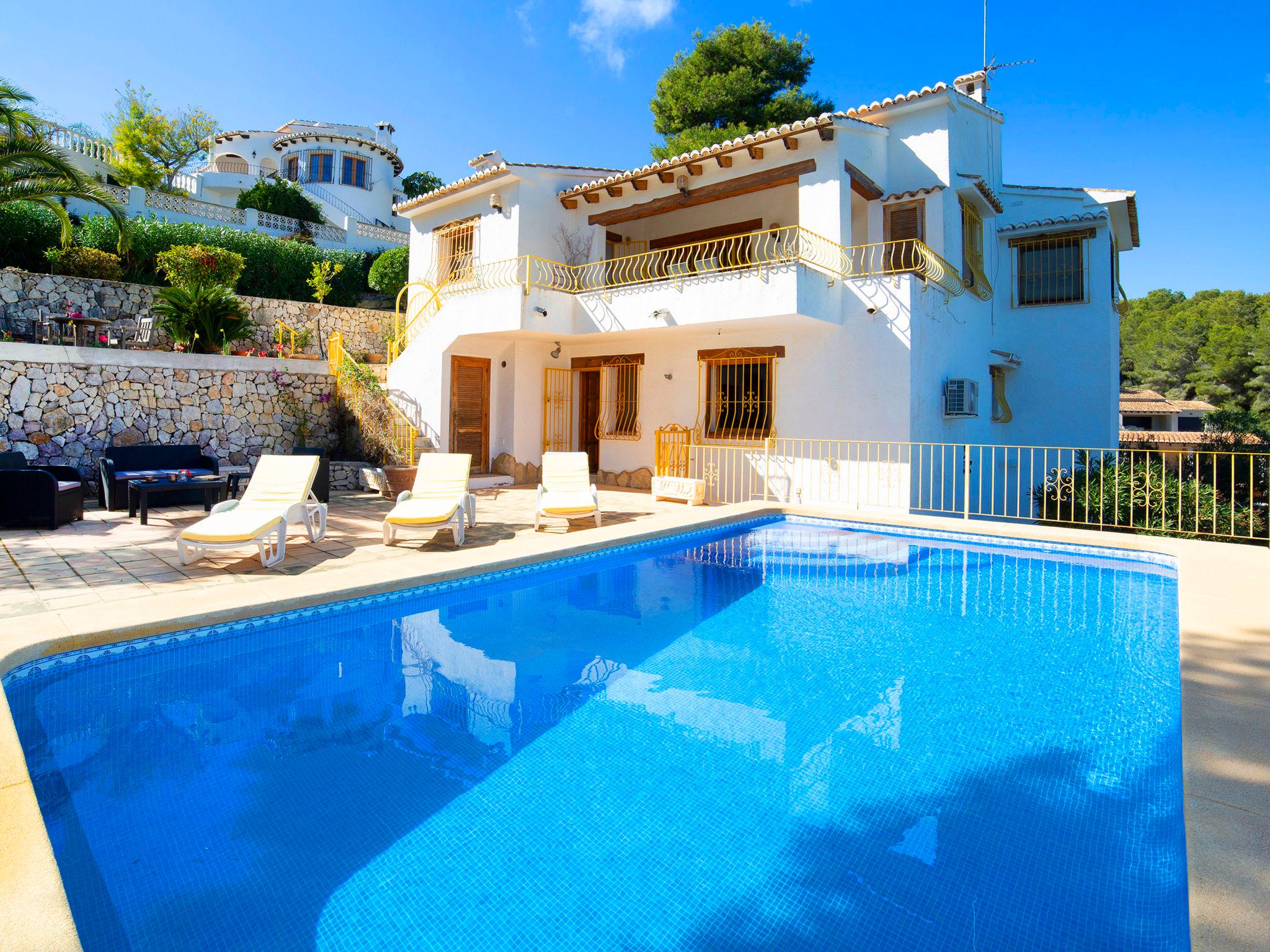 Foto 1 - Casa de 3 quartos em Benissa com piscina privada e vistas do mar