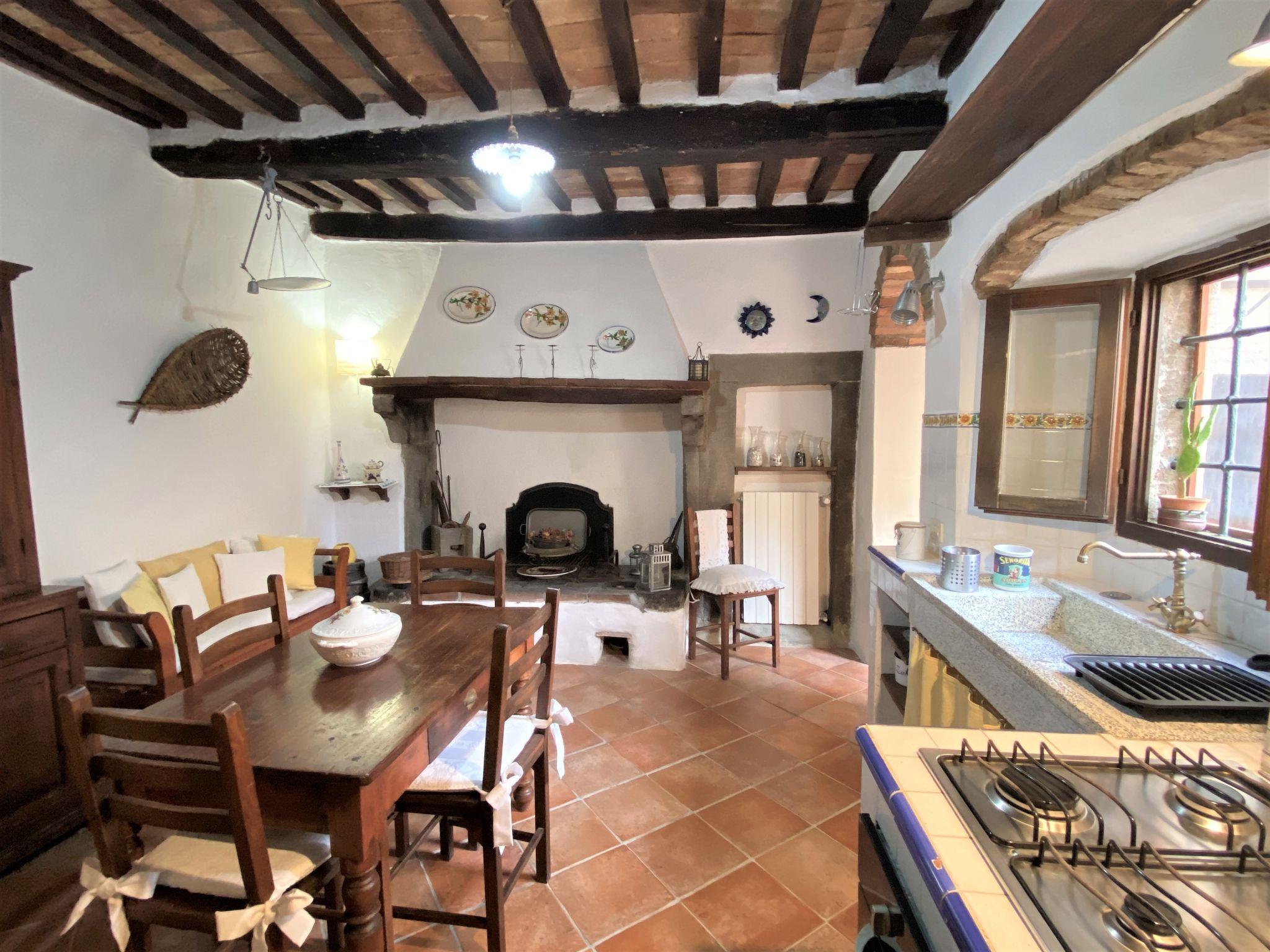 Photo 6 - 2 bedroom Apartment in Montecatini Val di Cecina with garden