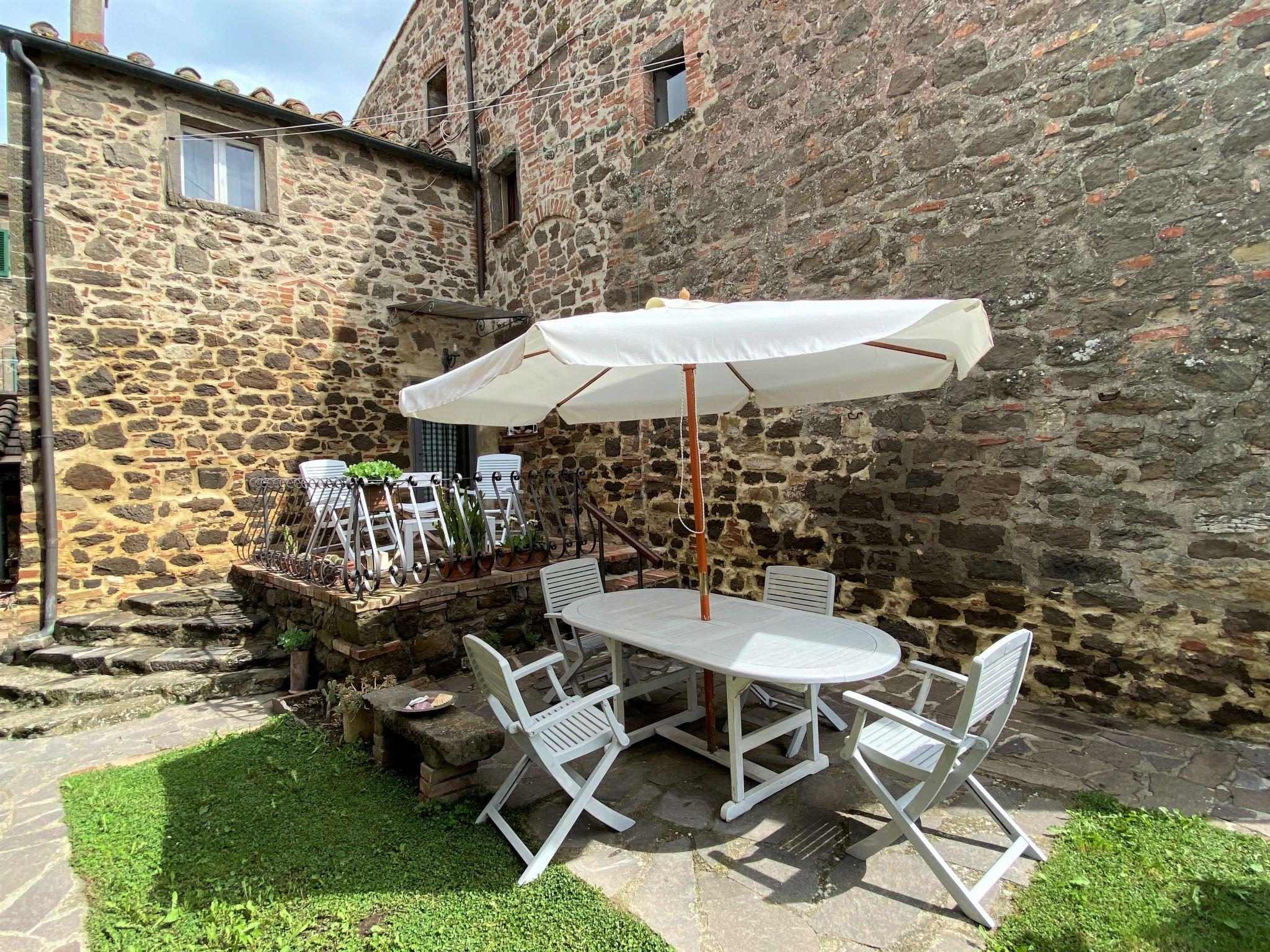 Photo 1 - Appartement de 2 chambres à Montecatini Val di Cecina avec jardin