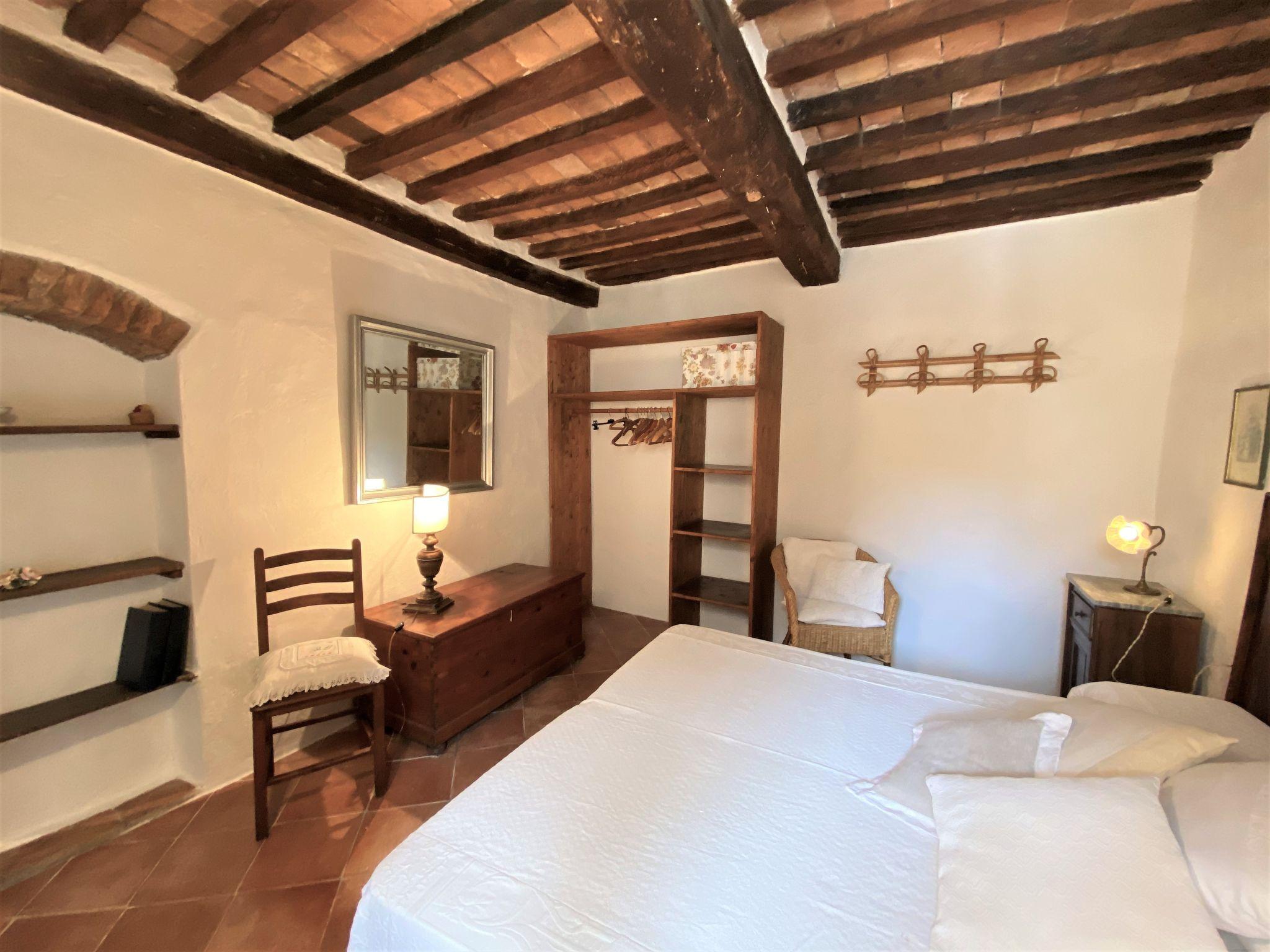 Foto 10 - Apartment mit 2 Schlafzimmern in Montecatini Val di Cecina mit garten