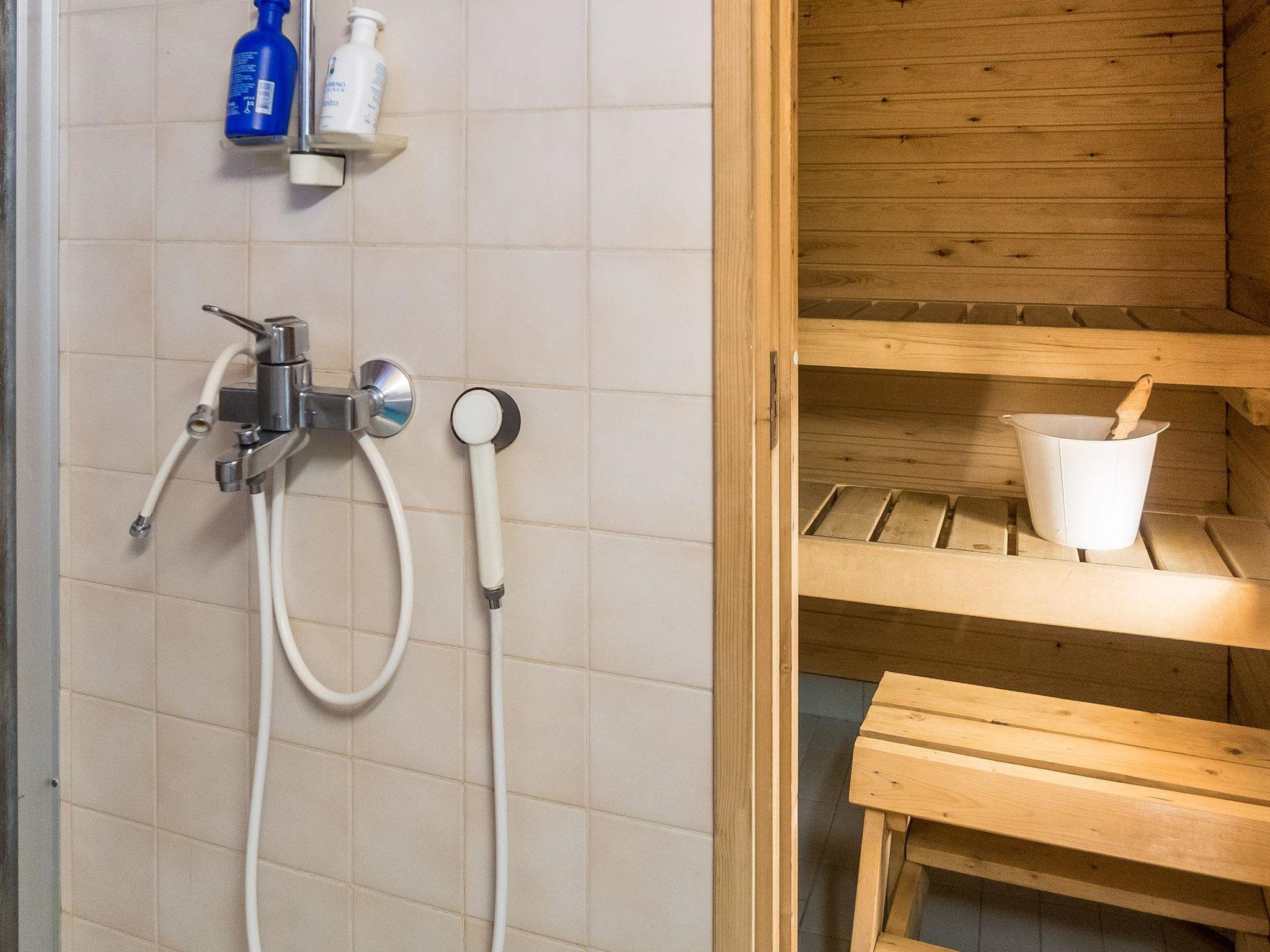 Foto 12 - Casa de 1 habitación en Sotkamo con sauna