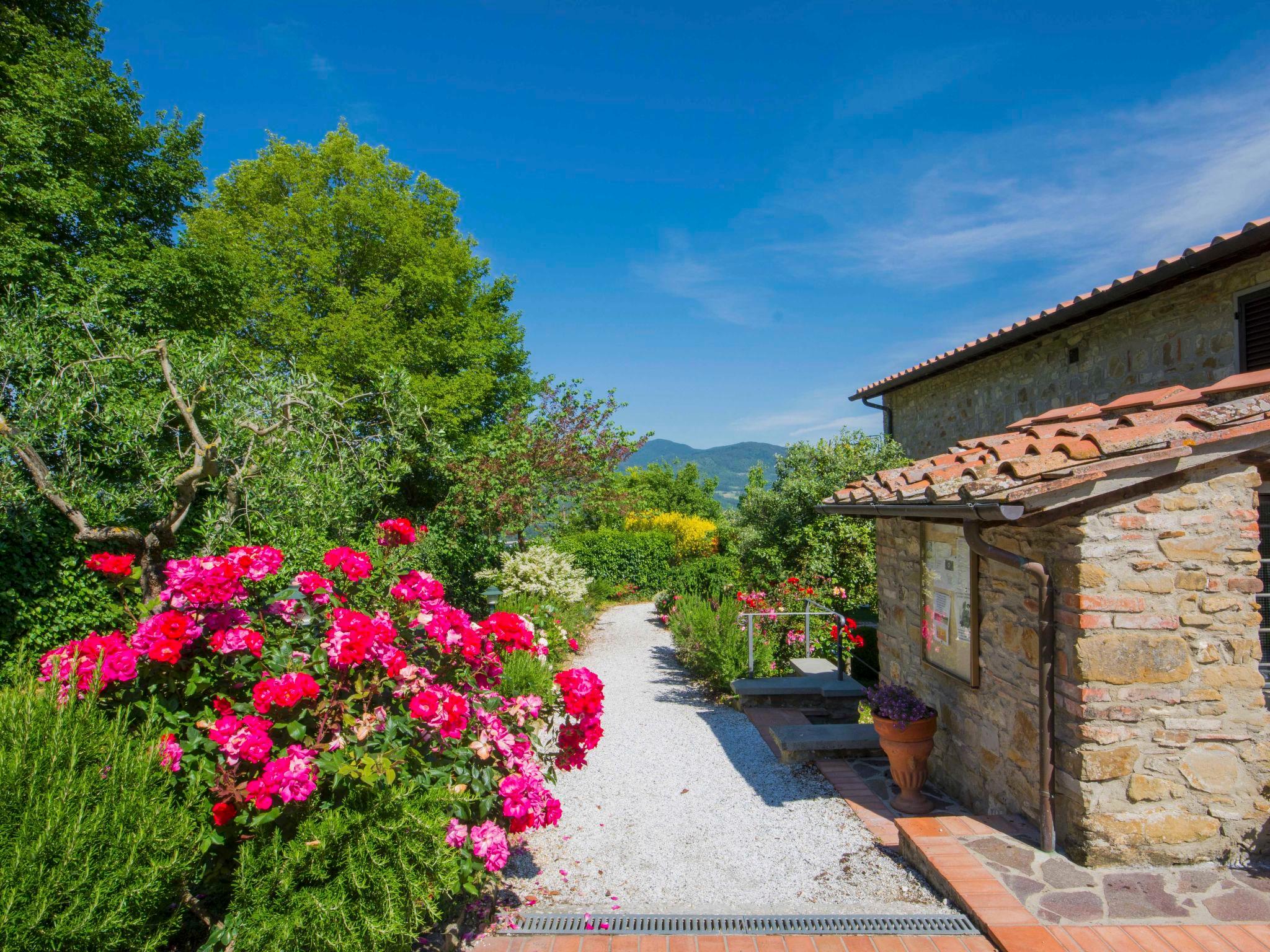 Foto 7 - Apartamento de 1 quarto em Barberino di Mugello com piscina e jardim