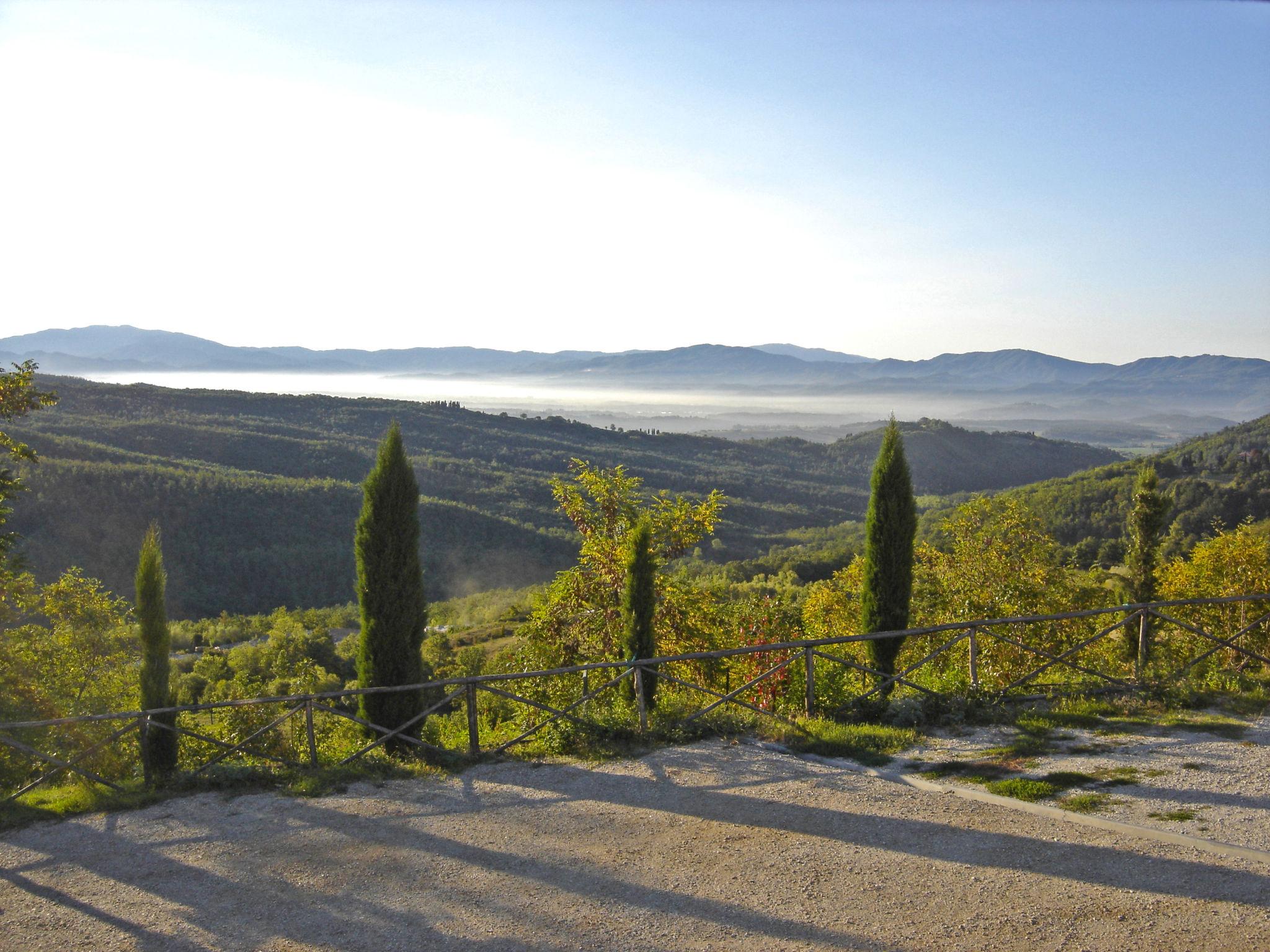 Photo 22 - 2 bedroom Apartment in Barberino di Mugello with swimming pool and garden