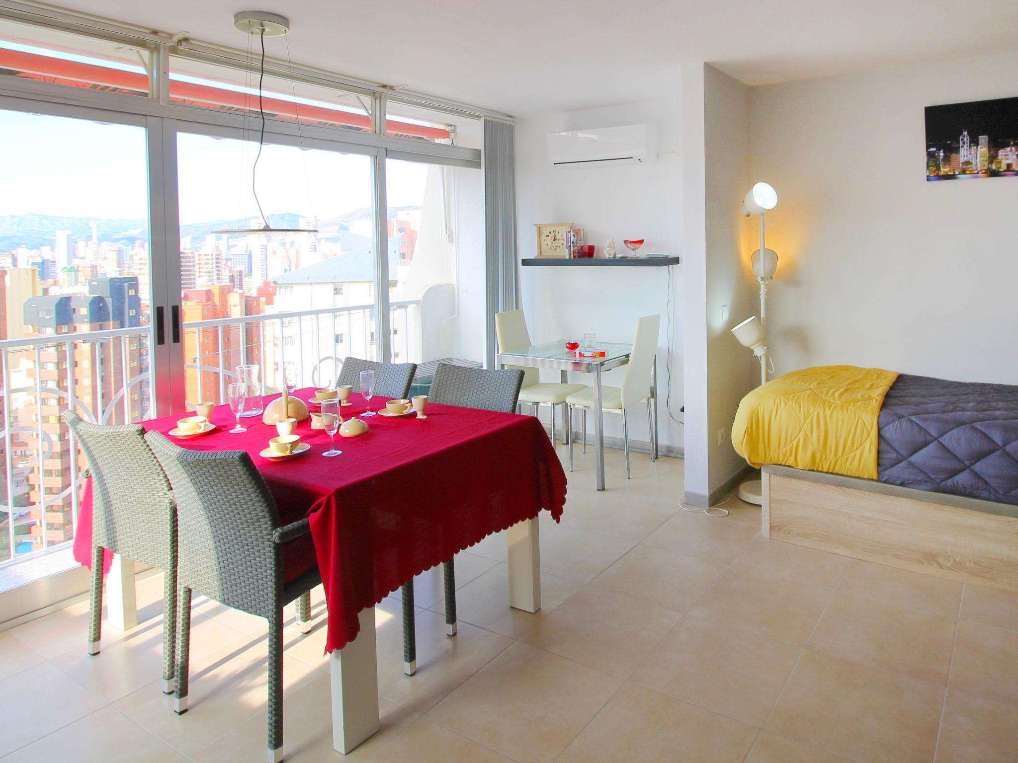 Foto 7 - Apartamento de 1 habitación en Benidorm con piscina y vistas al mar