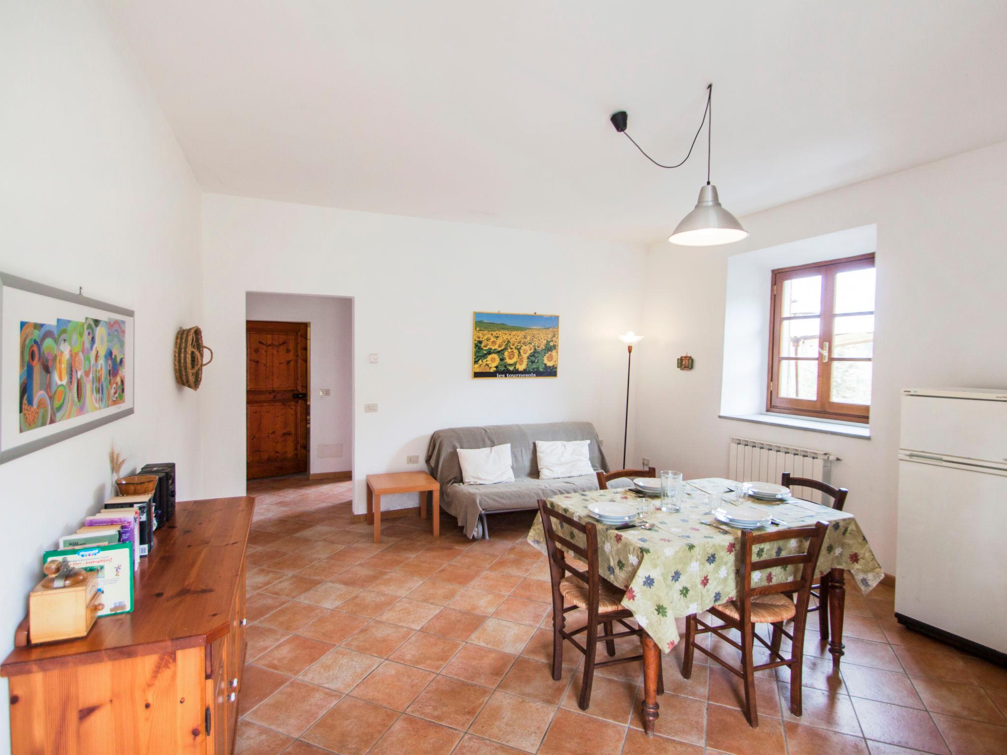 Photo 4 - 1 bedroom Apartment in Rufina with swimming pool and garden