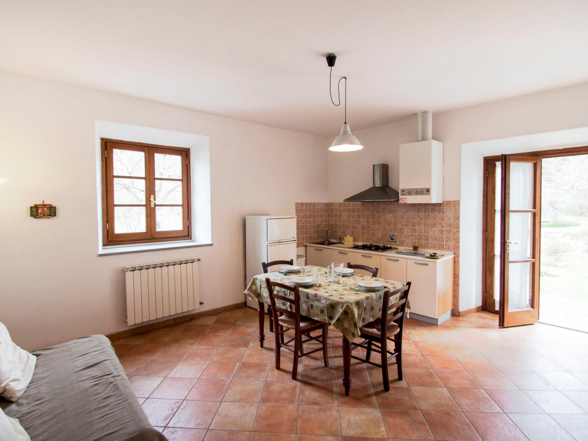 Photo 9 - 1 bedroom Apartment in Rufina with swimming pool and garden
