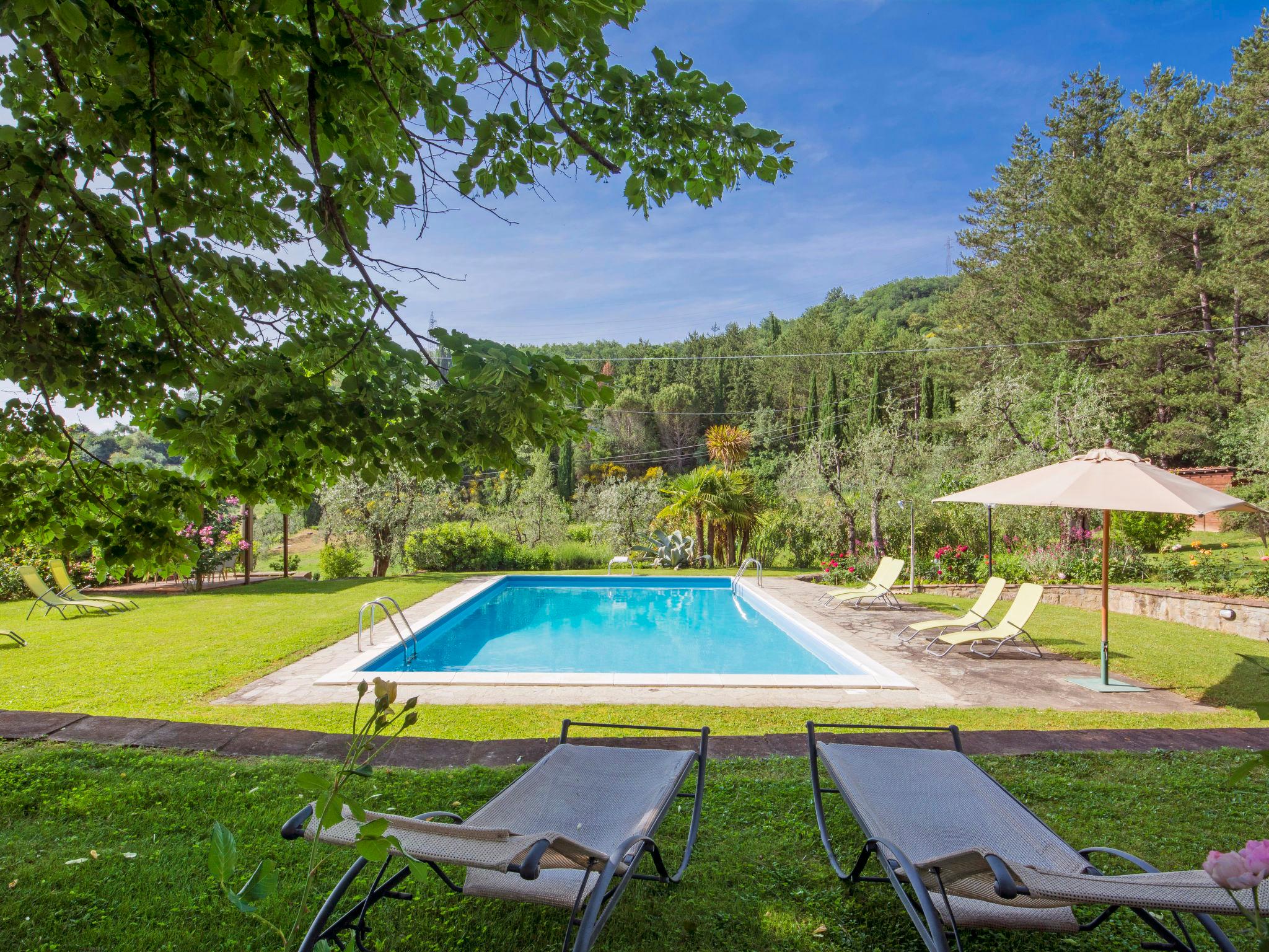 Photo 2 - Appartement de 1 chambre à Rufina avec piscine et jardin