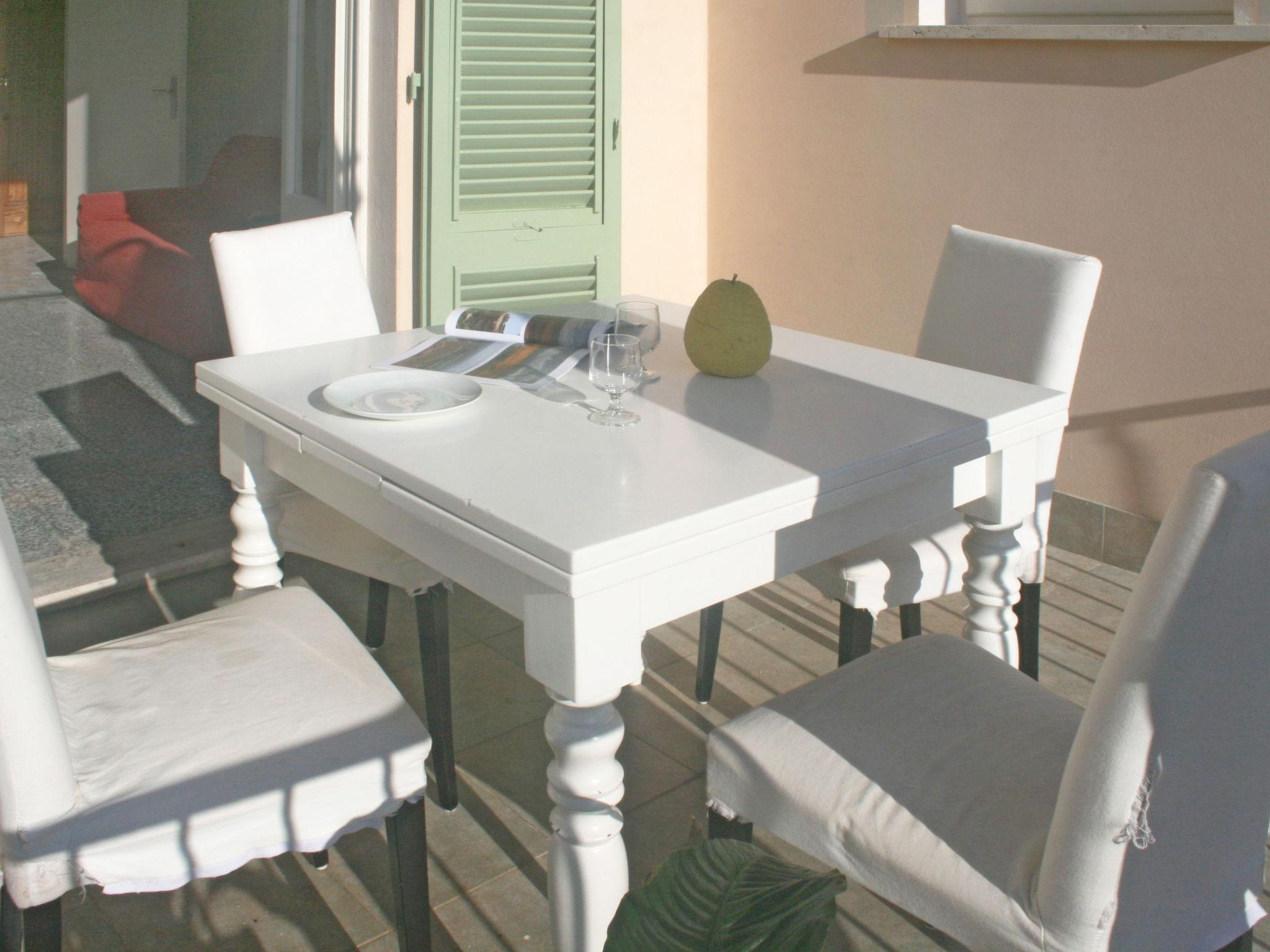 Foto 16 - Apartamento de 3 quartos em Forte dei Marmi com jardim e terraço