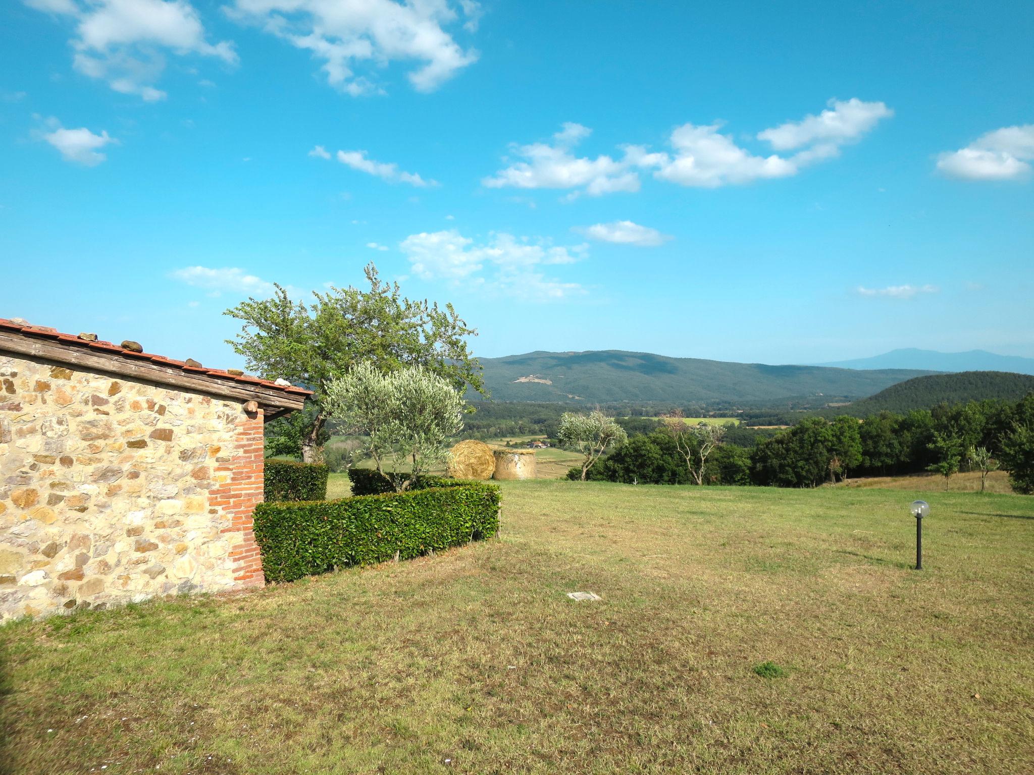 Photo 25 - Maison de 1 chambre à Monticiano avec piscine et jardin