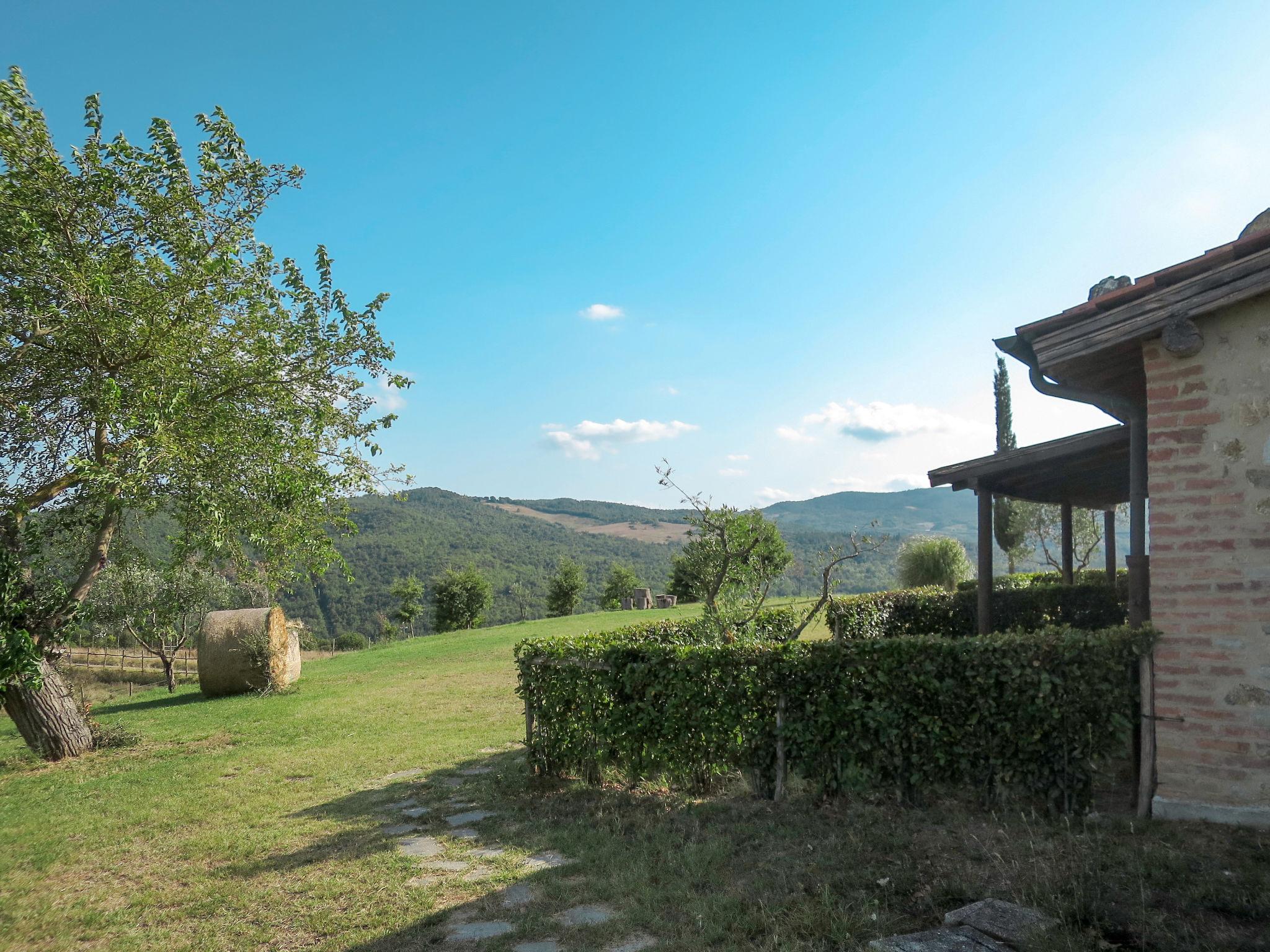 Photo 24 - Maison de 1 chambre à Monticiano avec piscine et jardin