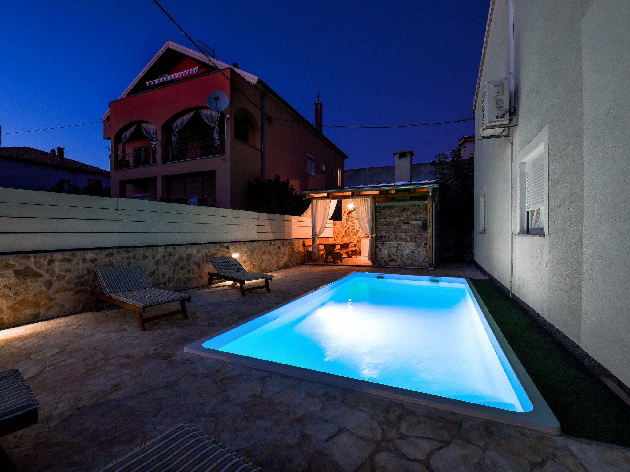 Photo 32 - Maison de 4 chambres à Zadar avec piscine privée et jardin