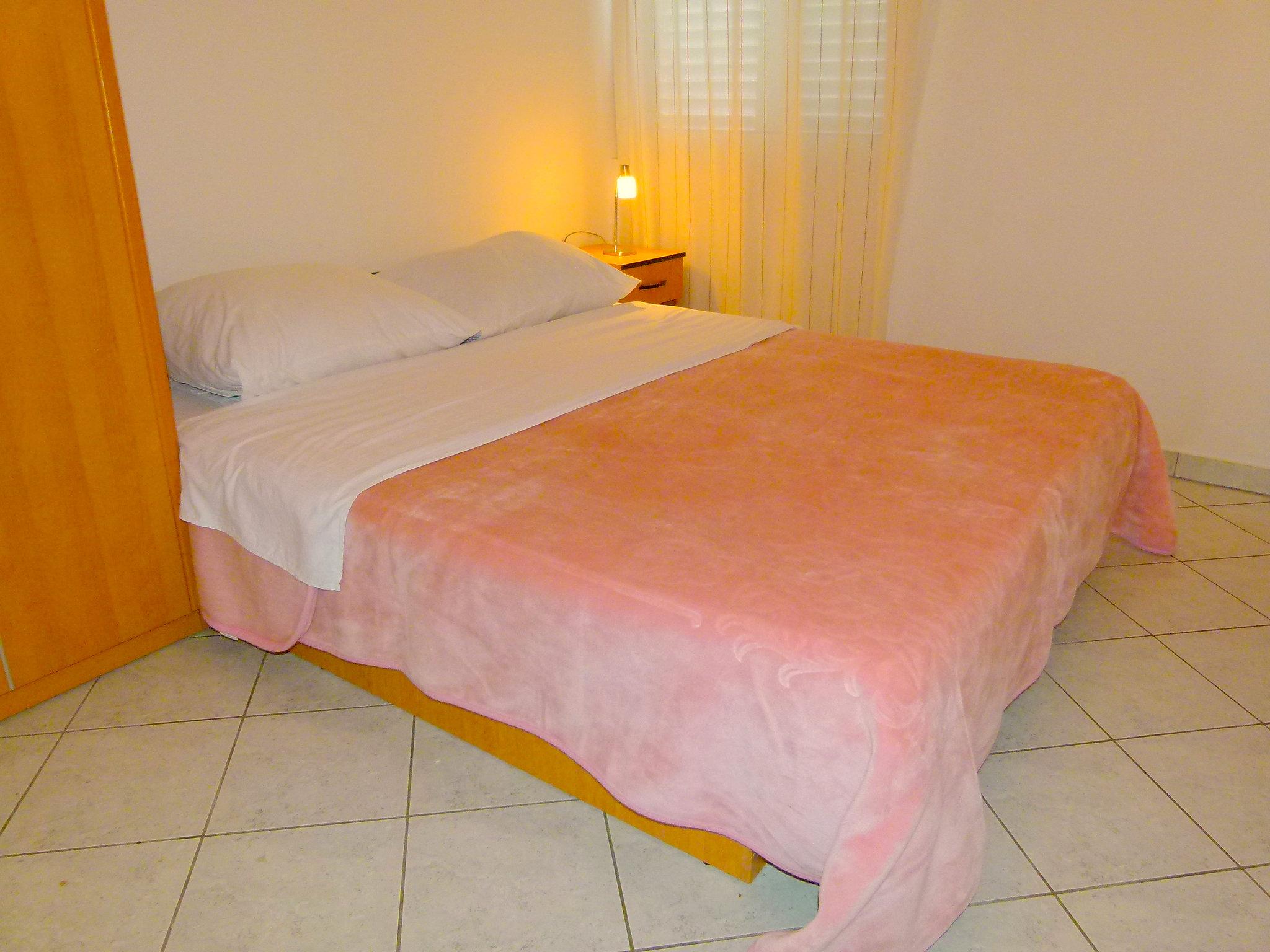 Foto 10 - Appartamento con 2 camere da letto a Korčula con piscina e vista mare