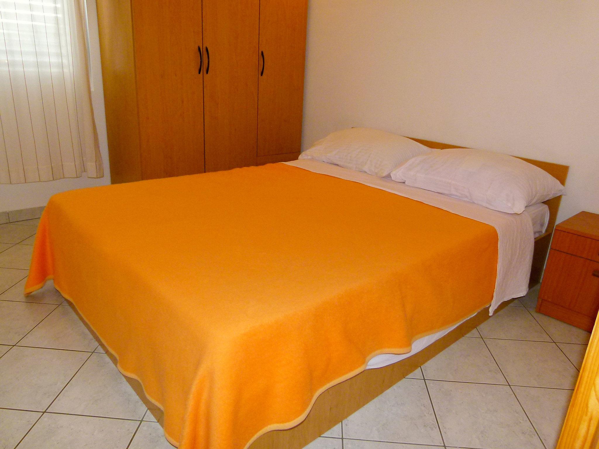 Foto 9 - Appartamento con 2 camere da letto a Korčula con piscina e vista mare