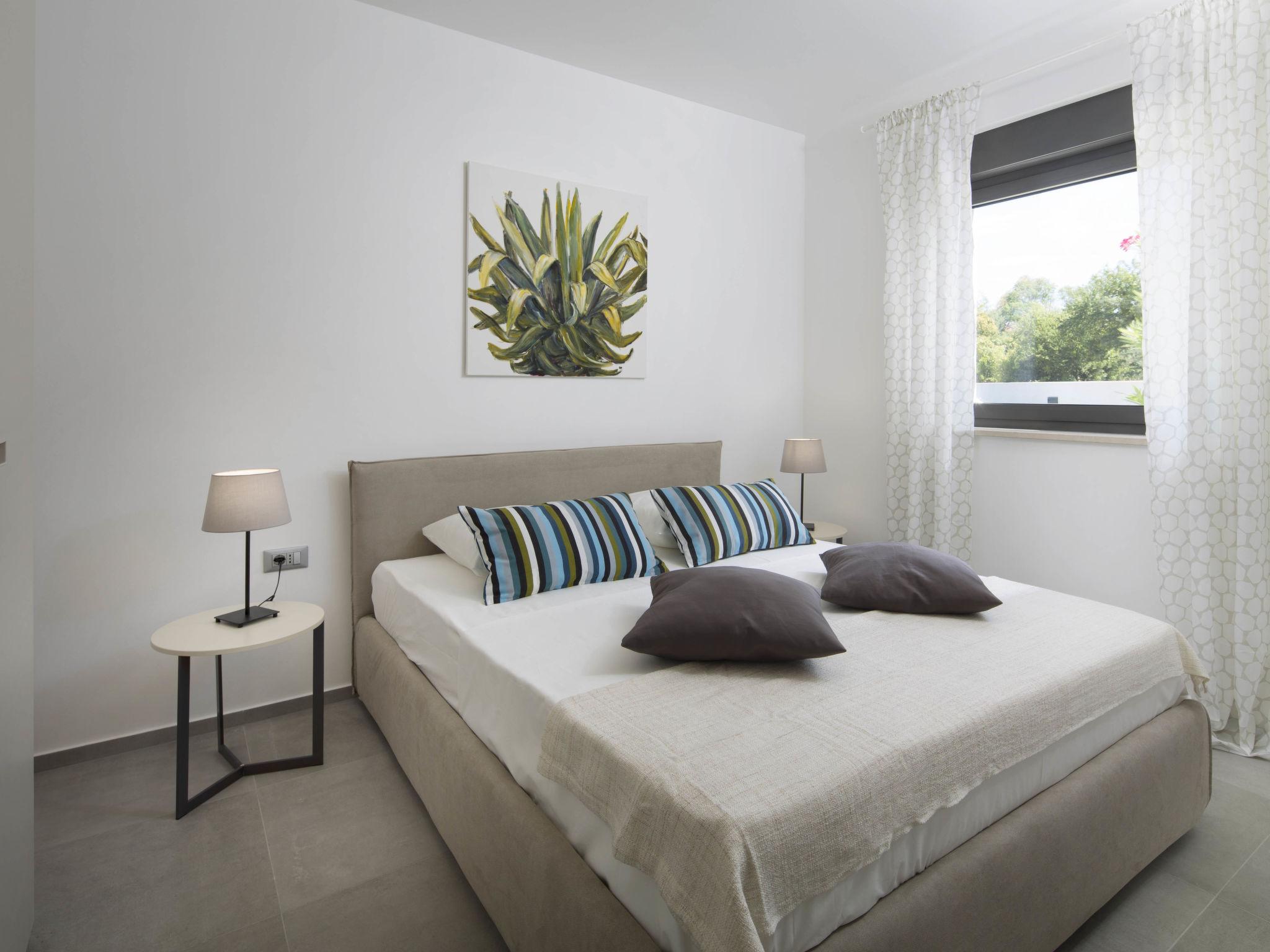 Foto 8 - Apartamento de 2 quartos em Fažana com jardim e terraço