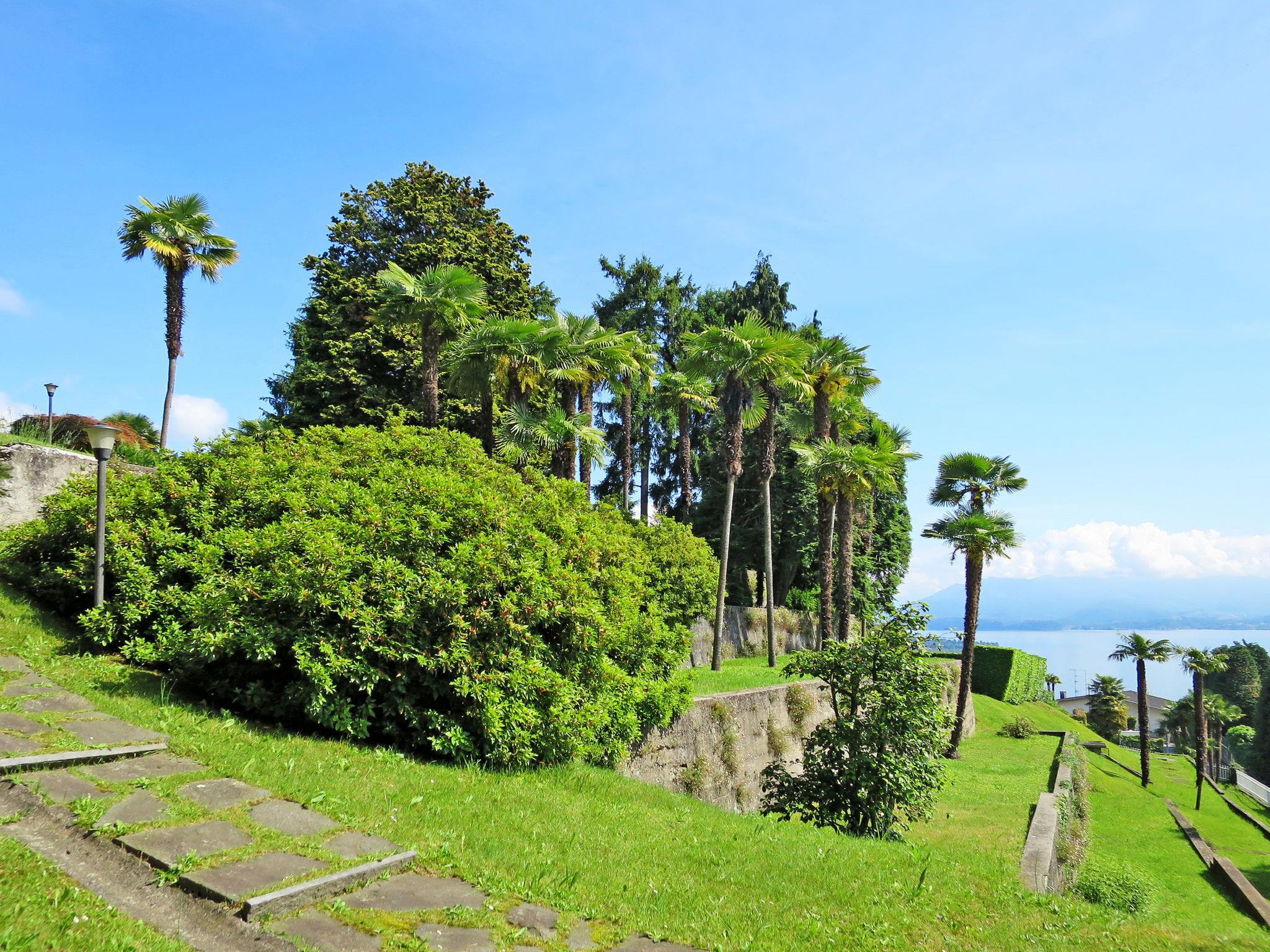 Foto 18 - Appartamento con 2 camere da letto a Arona con terrazza e vista sulle montagne