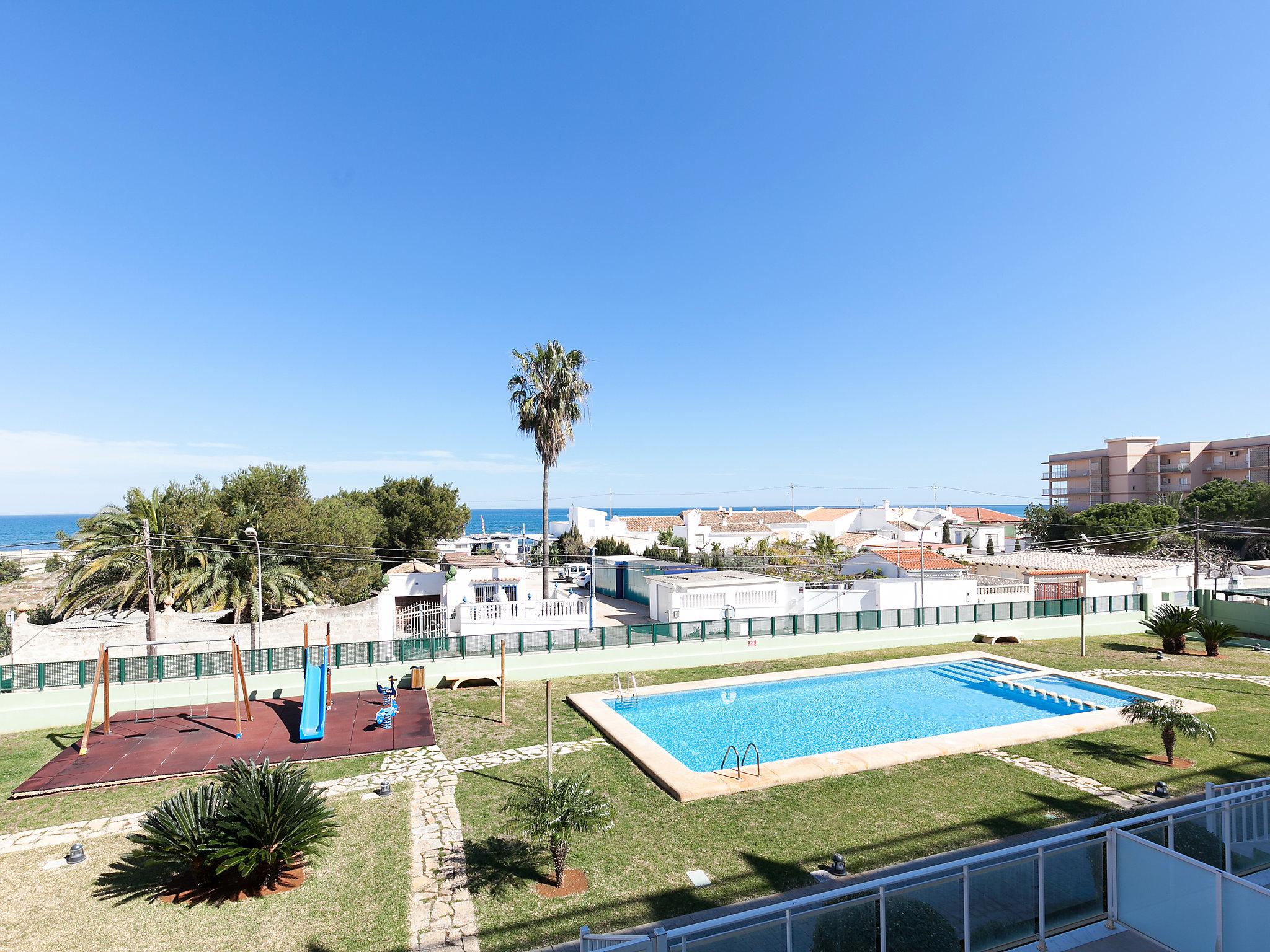 Foto 1 - Apartamento de 3 habitaciones en Dénia con piscina y jardín