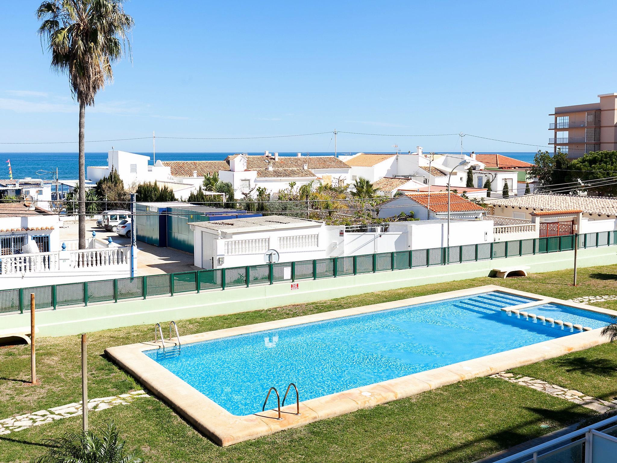 Foto 2 - Appartamento con 3 camere da letto a Dénia con piscina e vista mare