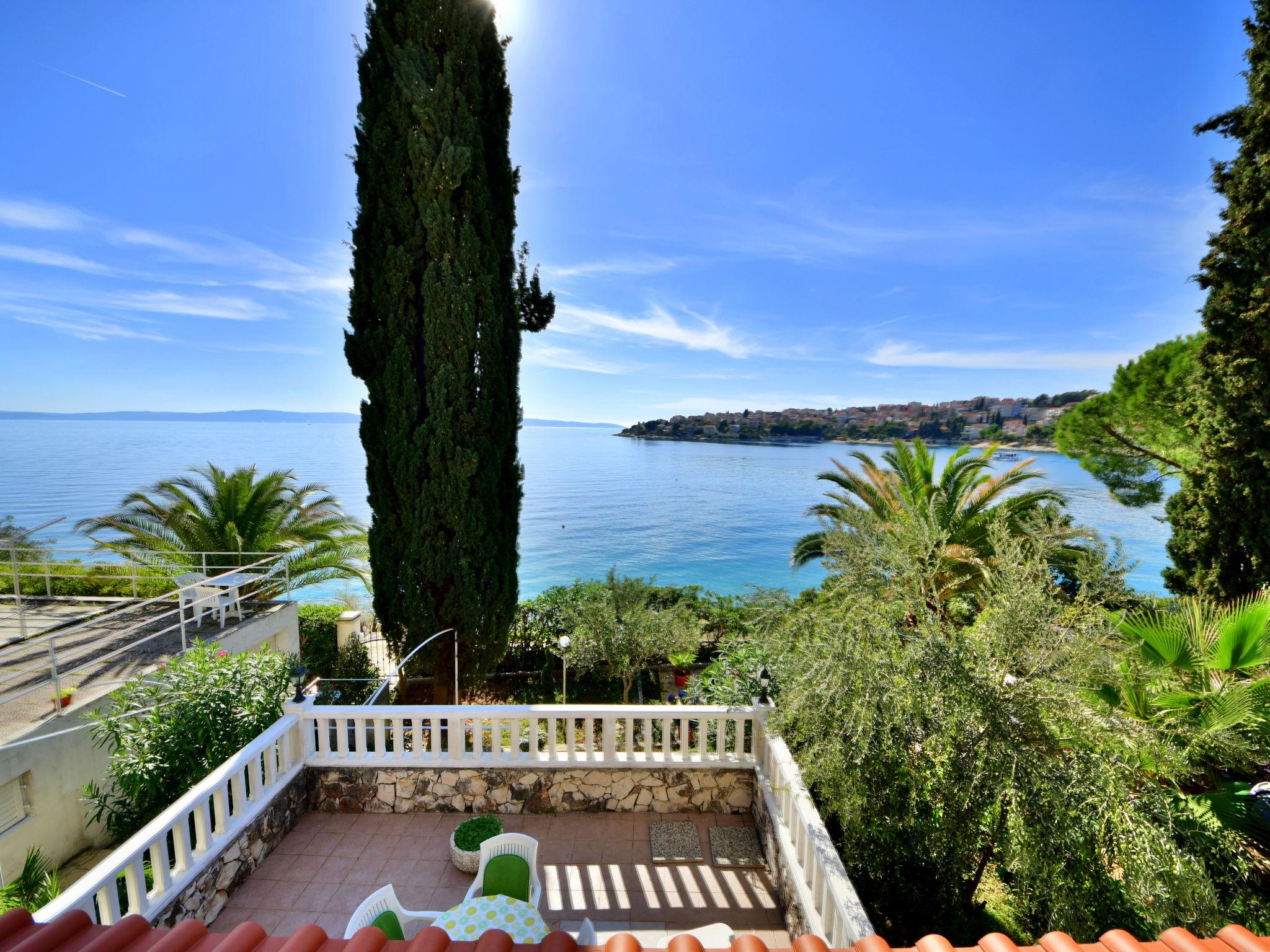 Foto 1 - Apartamento de 4 quartos em Okrug com terraço e vistas do mar