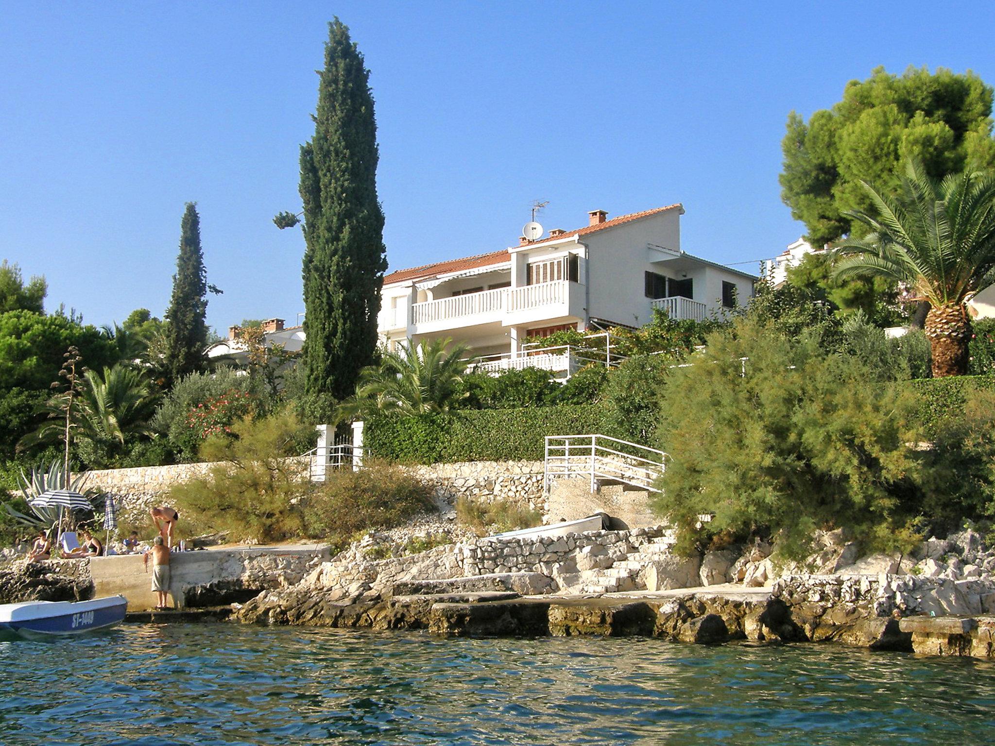 Foto 3 - Apartamento de 4 habitaciones en Okrug con terraza y vistas al mar