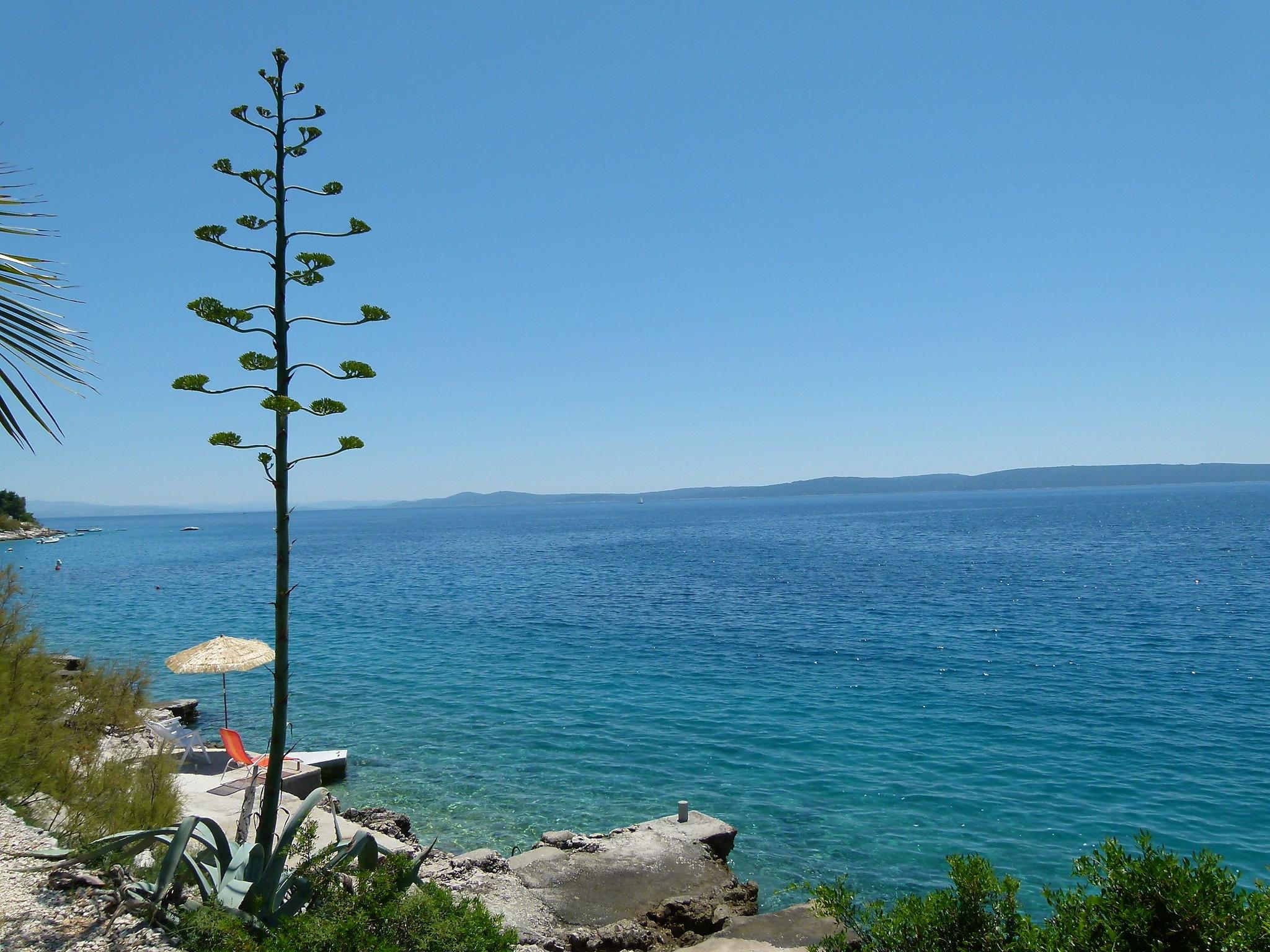 Foto 19 - Appartamento con 4 camere da letto a Okrug con terrazza e vista mare